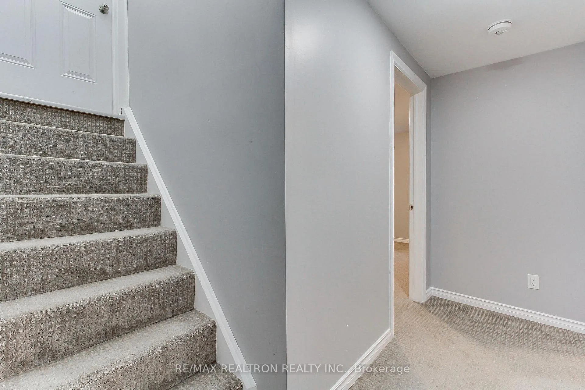 Photo 81 of 35 Harland Crescent, Ajax, South East — HOMEH