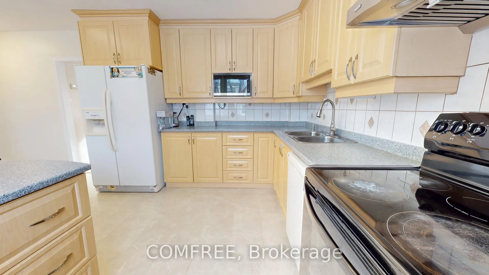 Photo 7 of 25 Seguin Street, Ottawa, Cardinal Heights — HOMEH