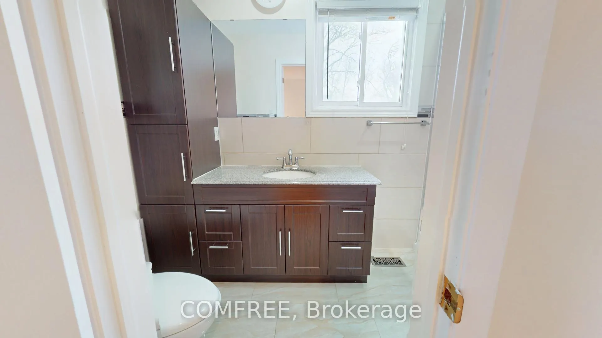 Photo 14 of 25 Seguin Street, Ottawa, Cardinal Heights — HOMEH