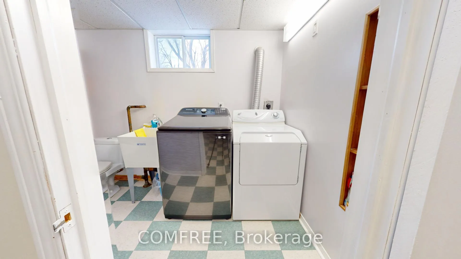 Photo 21 of 25 Seguin Street, Ottawa, Cardinal Heights — HOMEH
