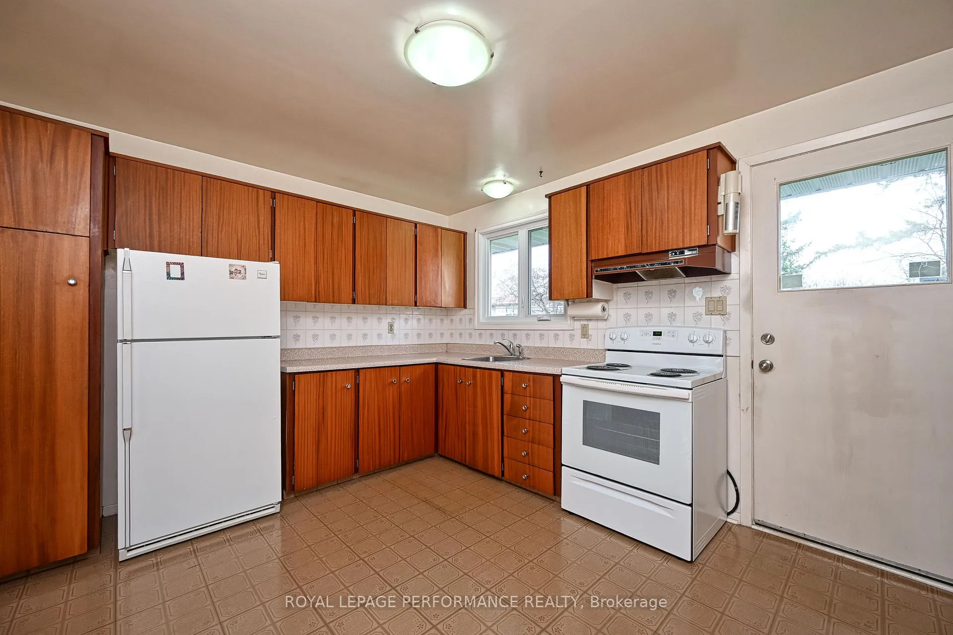 Photo 116 of 3036 Linton Road, Ottawa, Riverside Park South — HOMEH