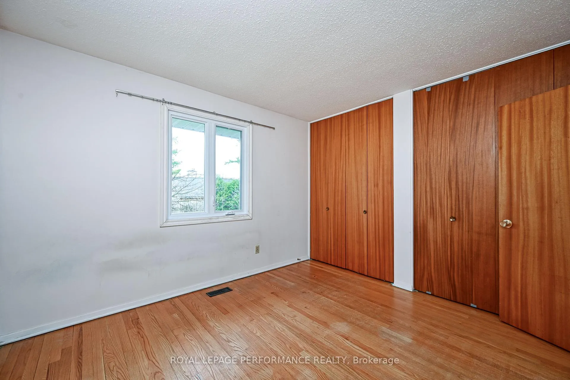 Photo 184 of 3036 Linton Road, Ottawa, Riverside Park South — HOMEH