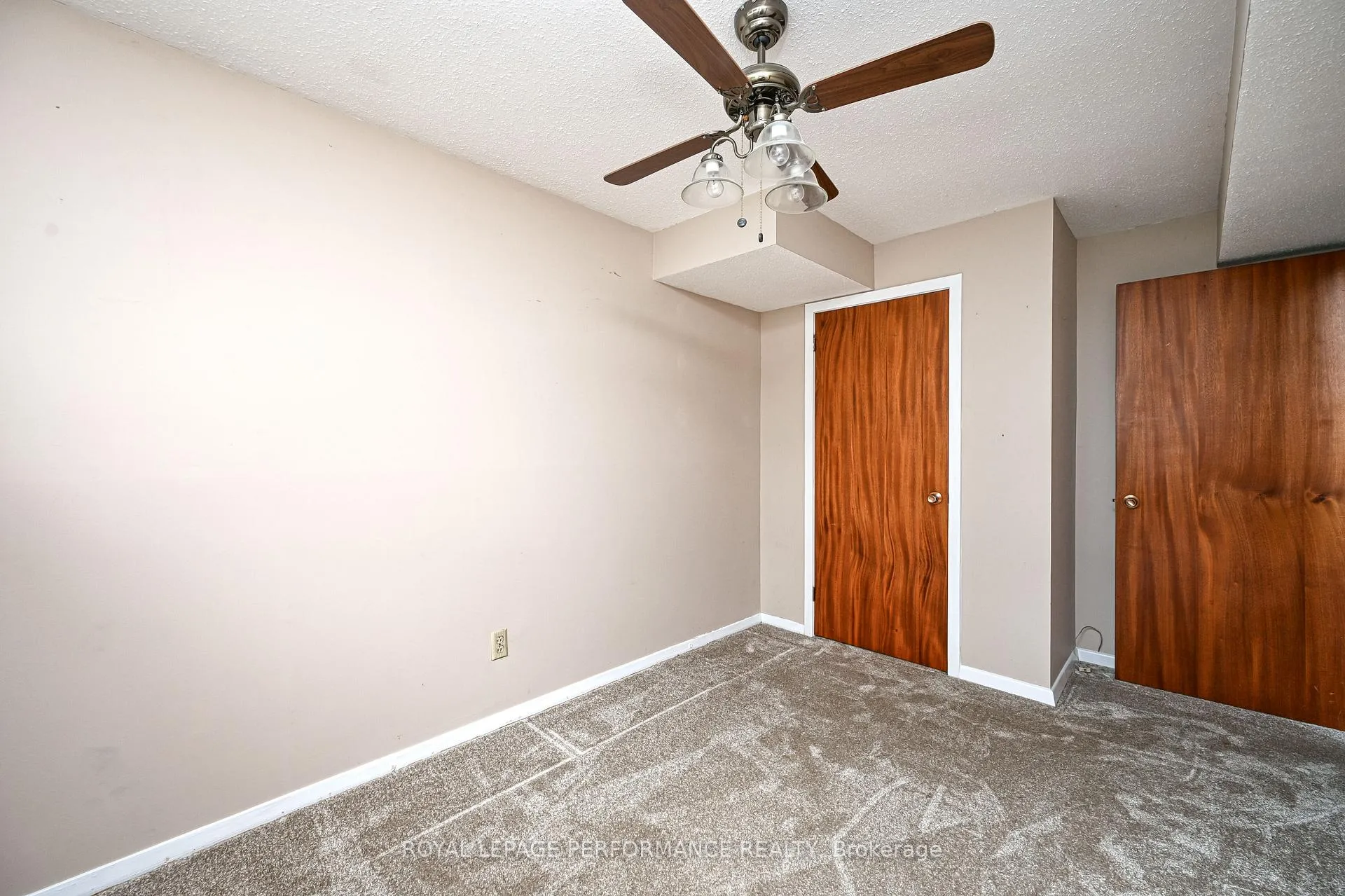 Photo 240 of 3036 Linton Road, Ottawa, Riverside Park South — HOMEH