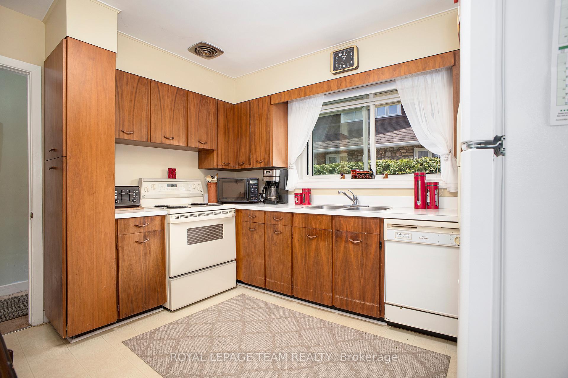 Photo 12 of 237 Island Park Drive, Ottawa, Ottawa West/Tunneys Pasture — HOMEH