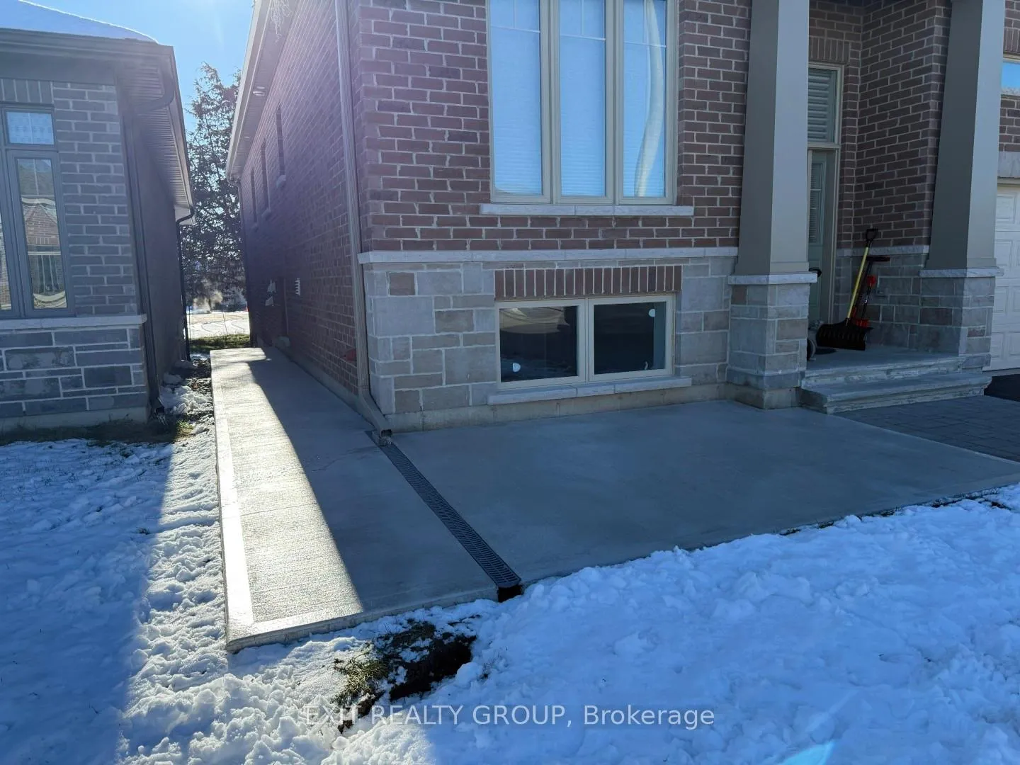 Photo 2 of Unit B, 26 Athabaska Drive, Belleville, Thurlow Ward — HOMEH