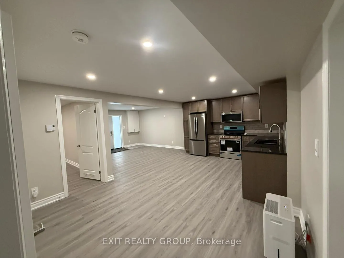 Photo 6 of Unit B, 26 Athabaska Drive, Belleville, Thurlow Ward — HOMEH