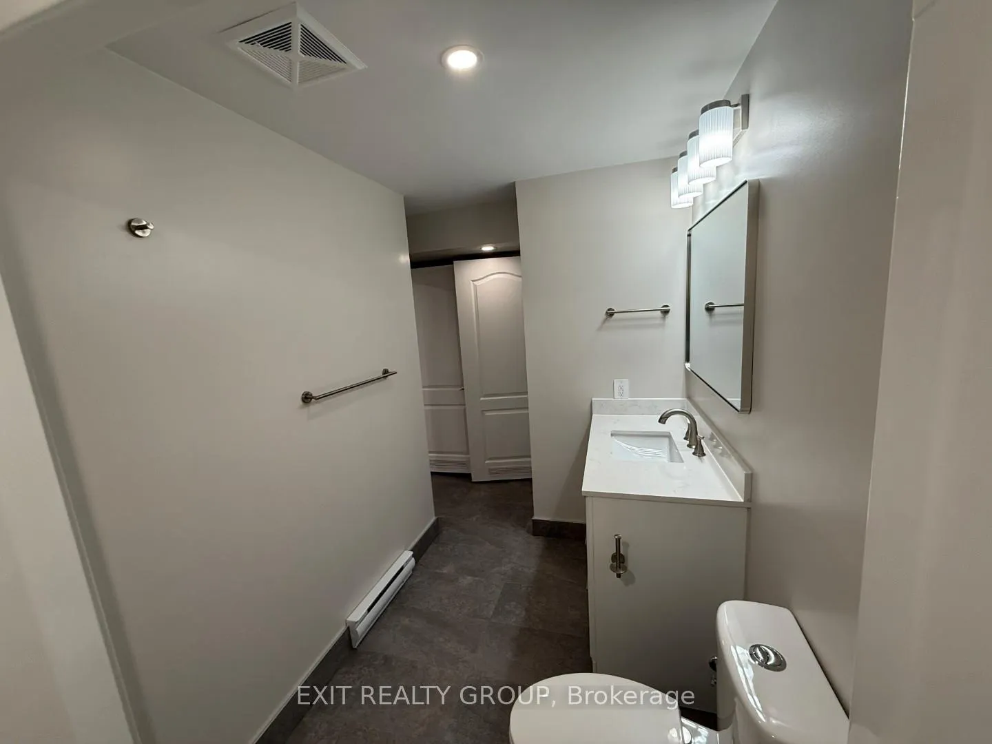 Photo 9 of Unit B, 26 Athabaska Drive, Belleville, Thurlow Ward — HOMEH