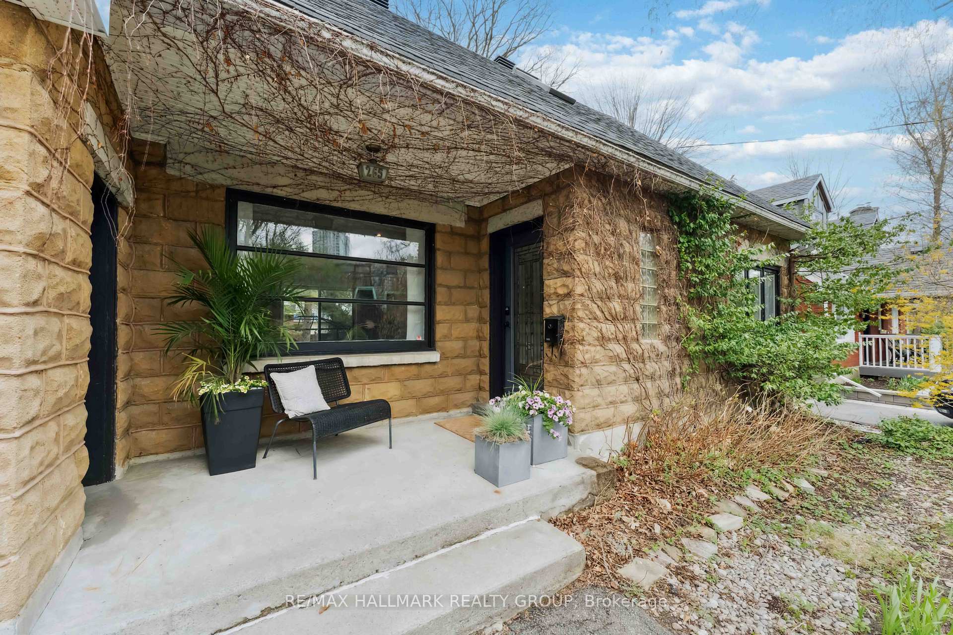 Photo 2 of 265 Patricia Avenue, Ottawa, Ottawa West/Tunneys Pasture — HOMEH