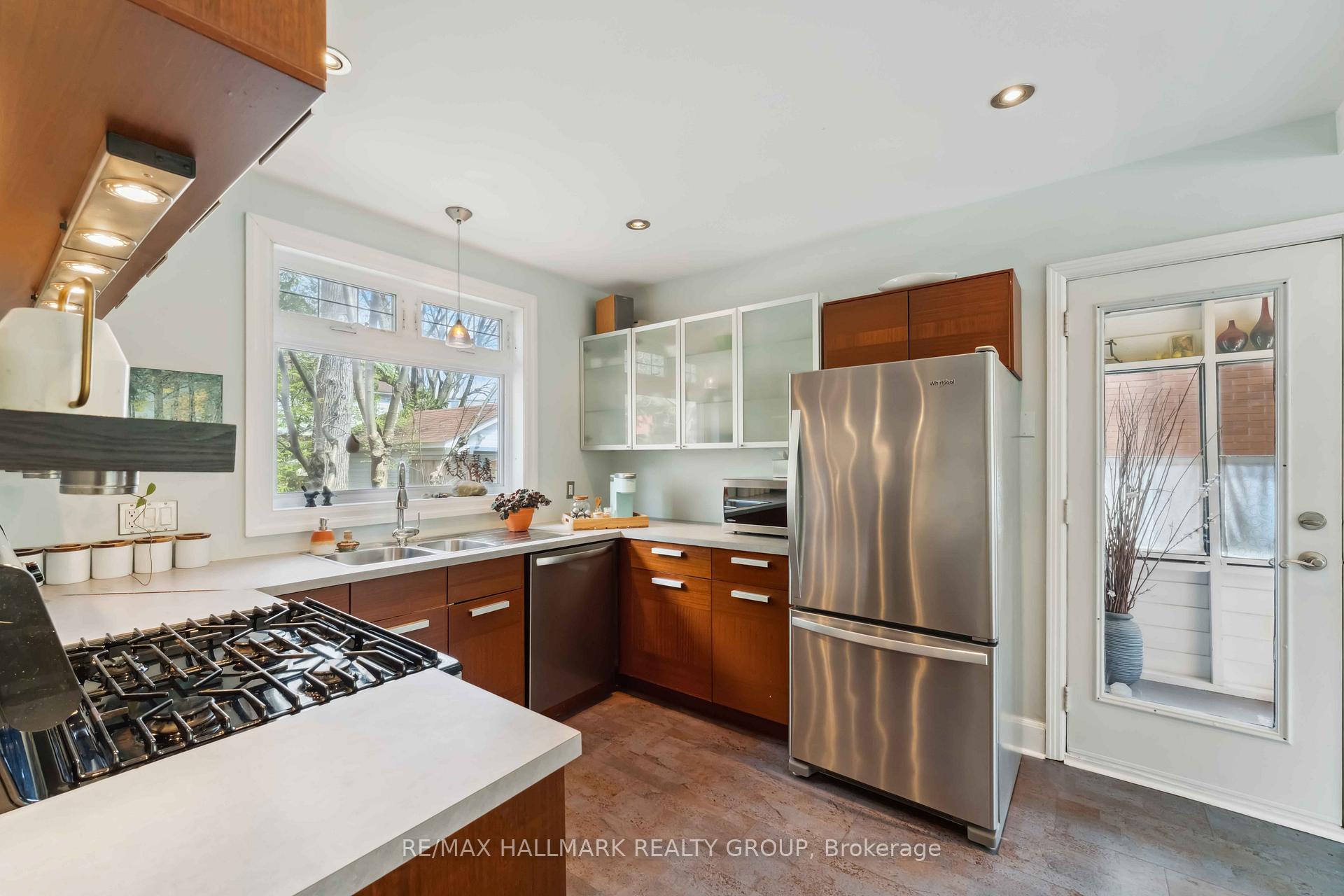 Photo 8 of 265 Patricia Avenue, Ottawa, Ottawa West/Tunneys Pasture — HOMEH