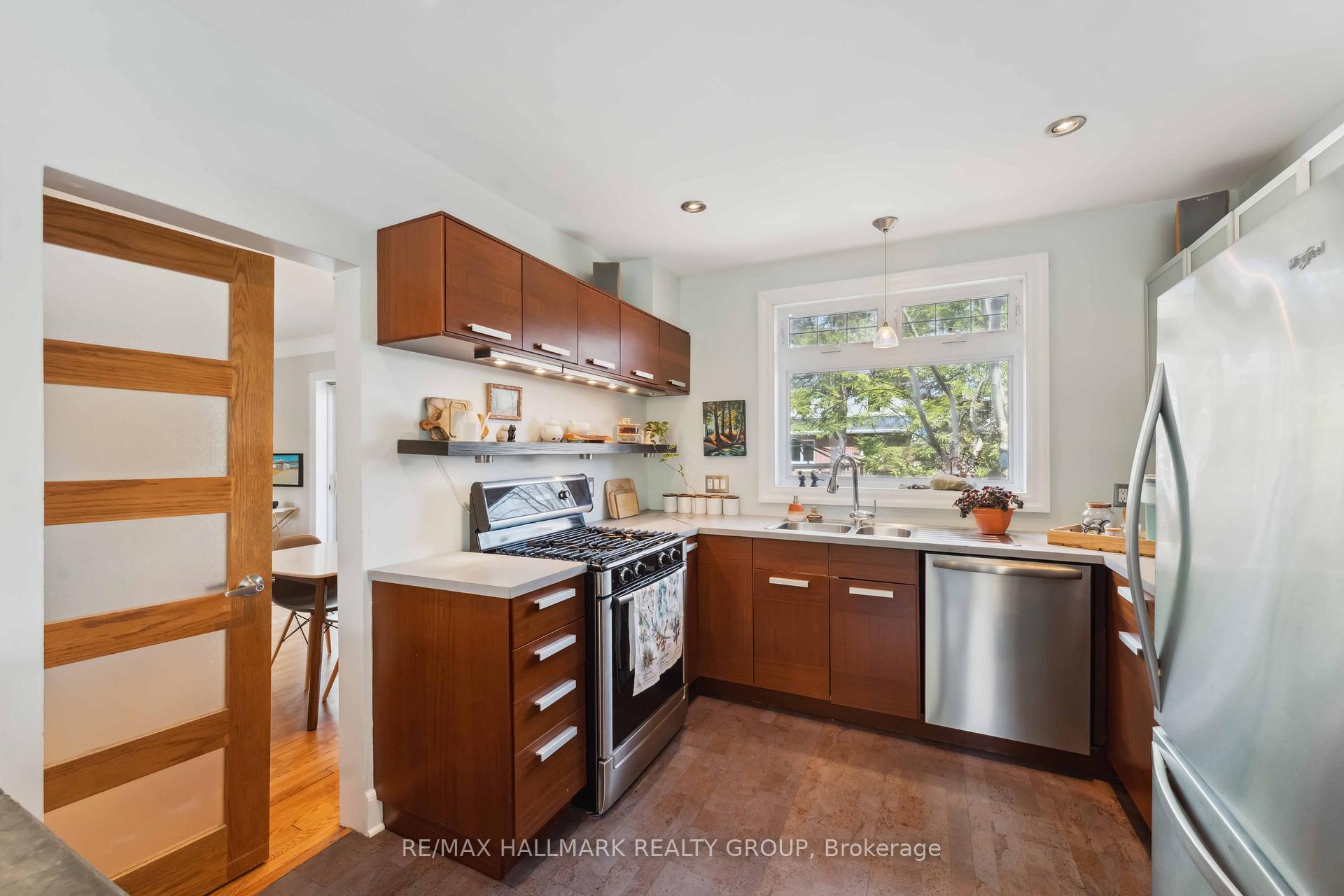 Photo 9 of 265 Patricia Avenue, Ottawa, Ottawa West/Tunneys Pasture — HOMEH
