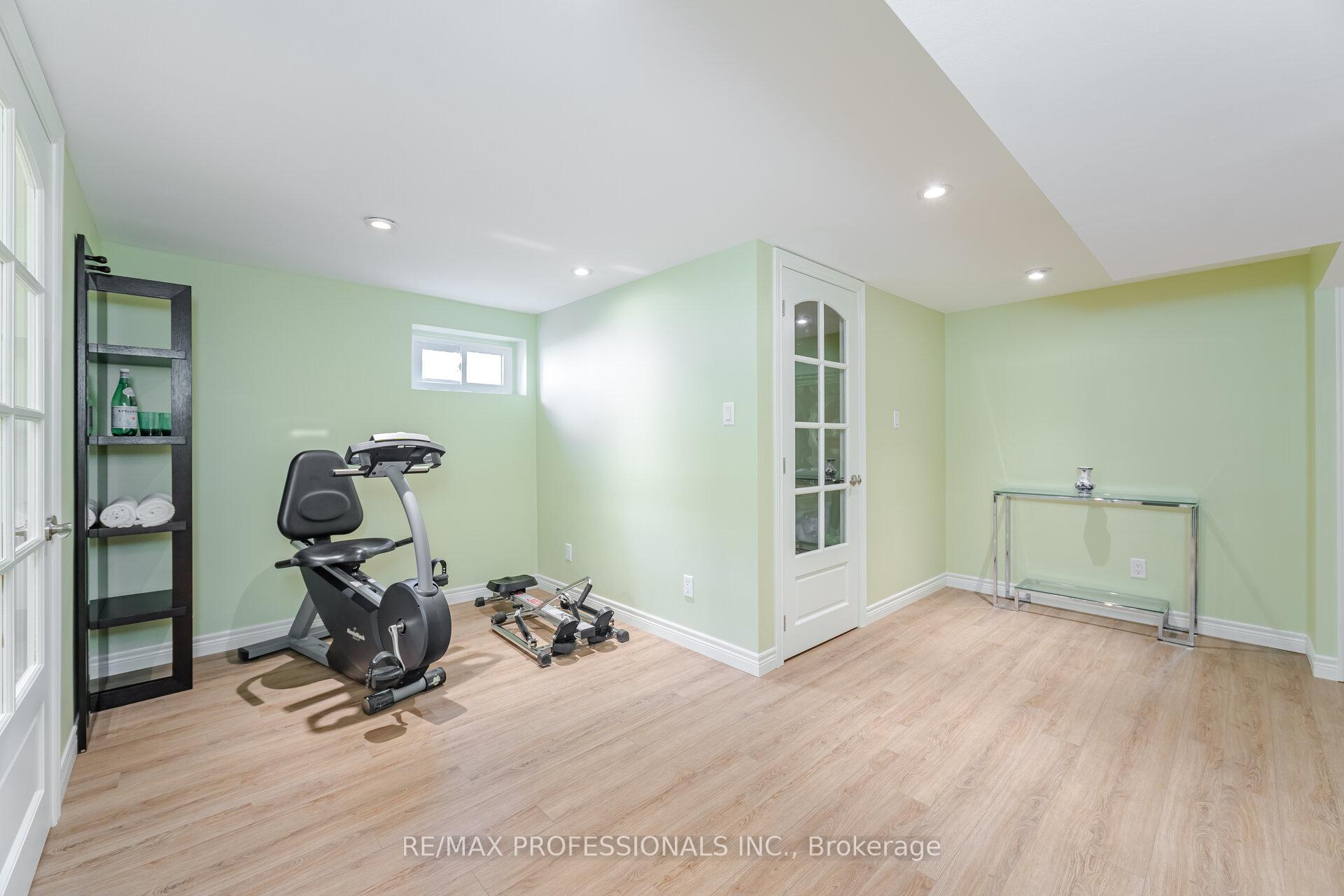 Photo 20 of 6 Tapley Drive, Etobicoke, Willowridge-Martingrove-Richview — HOMEH