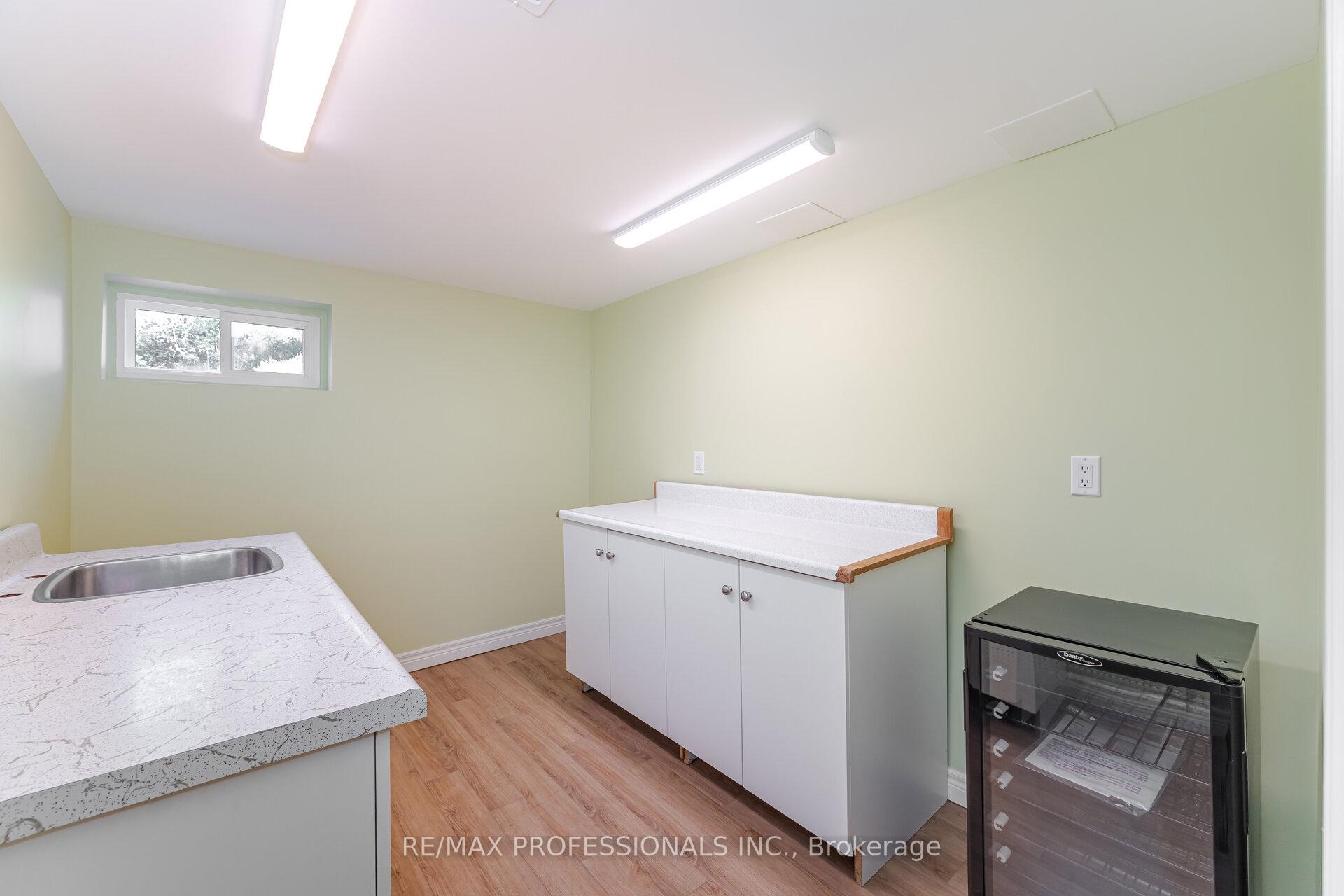 Photo 28 of 6 Tapley Drive, Etobicoke, Willowridge-Martingrove-Richview — HOMEH