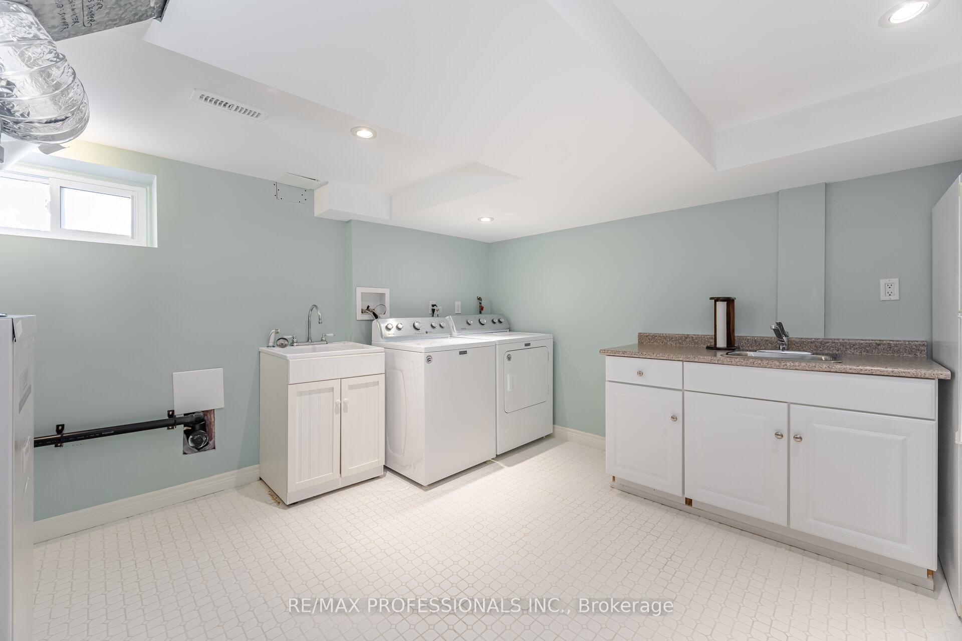 Photo 35 of 6 Tapley Drive, Etobicoke, Willowridge-Martingrove-Richview — HOMEH