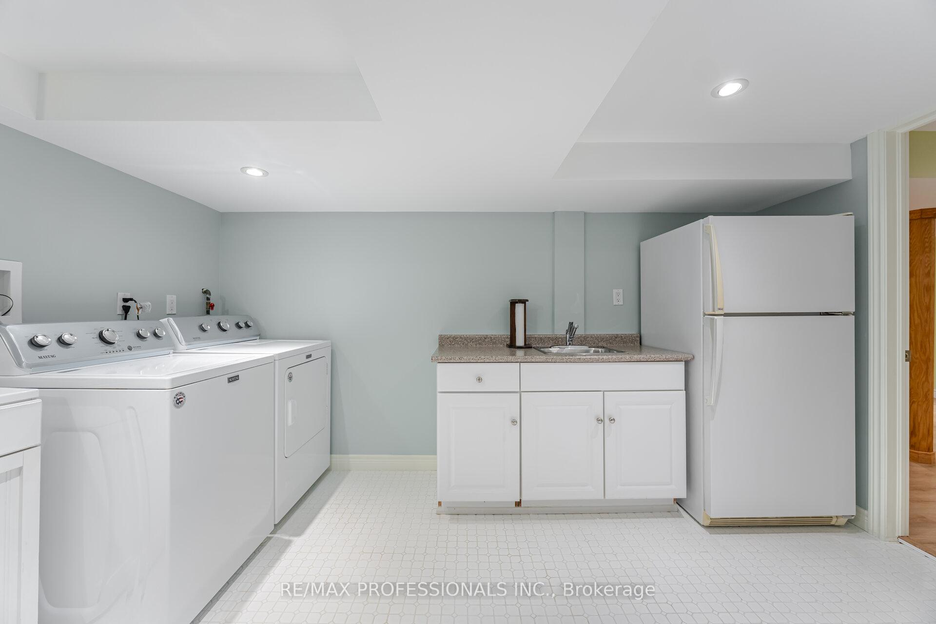 Photo 23 of 6 Tapley Drive, Etobicoke, Willowridge-Martingrove-Richview — HOMEH