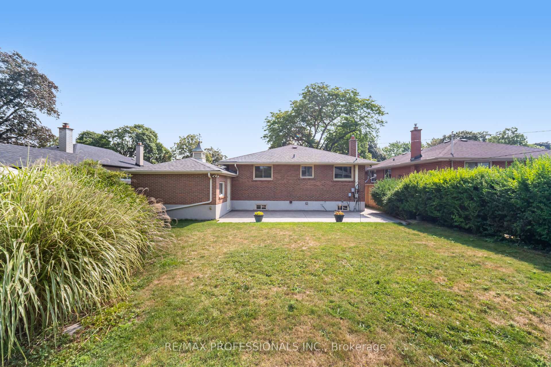 Photo 32 of 6 Tapley Drive, Etobicoke, Willowridge-Martingrove-Richview — HOMEH