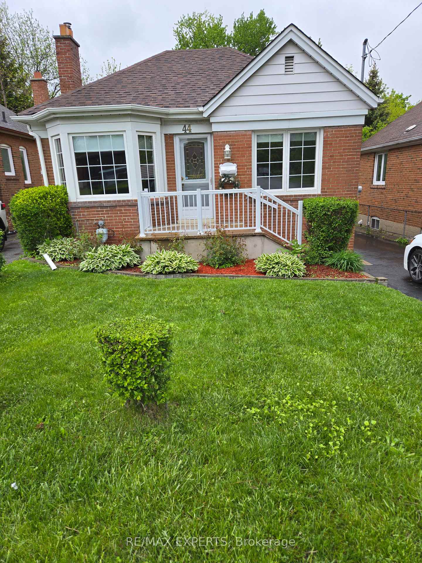 Photo 26 of 44 Dixon Road, Etobicoke, Humber Heights — HOMEH