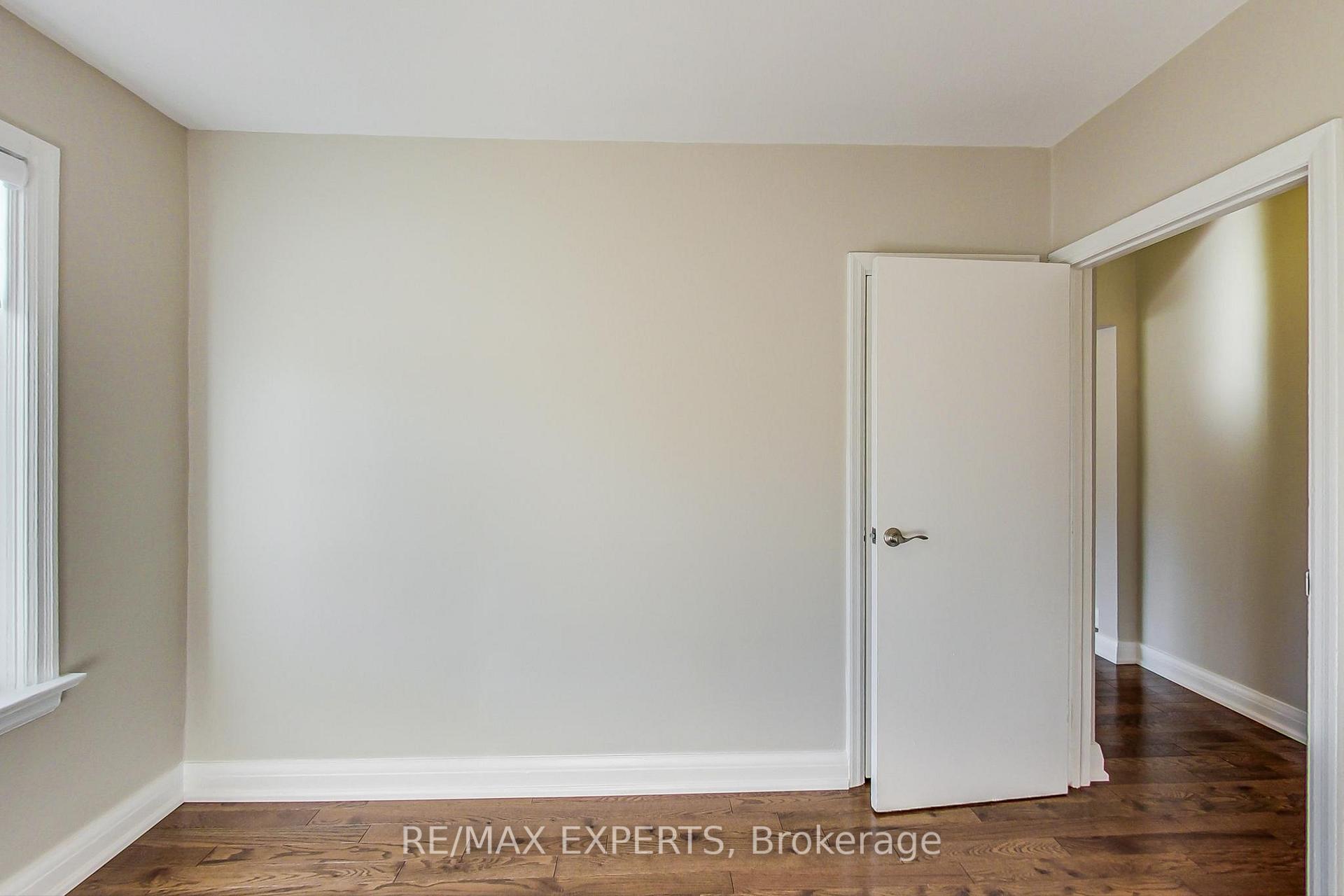 Photo 16 of 44 Dixon Road, Etobicoke, Humber Heights — HOMEH