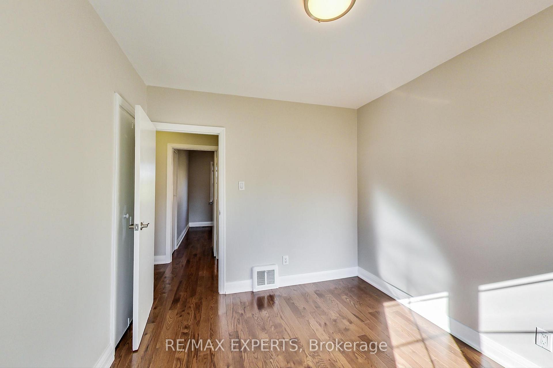 Photo 37 of 44 Dixon Road, Etobicoke, Humber Heights — HOMEH