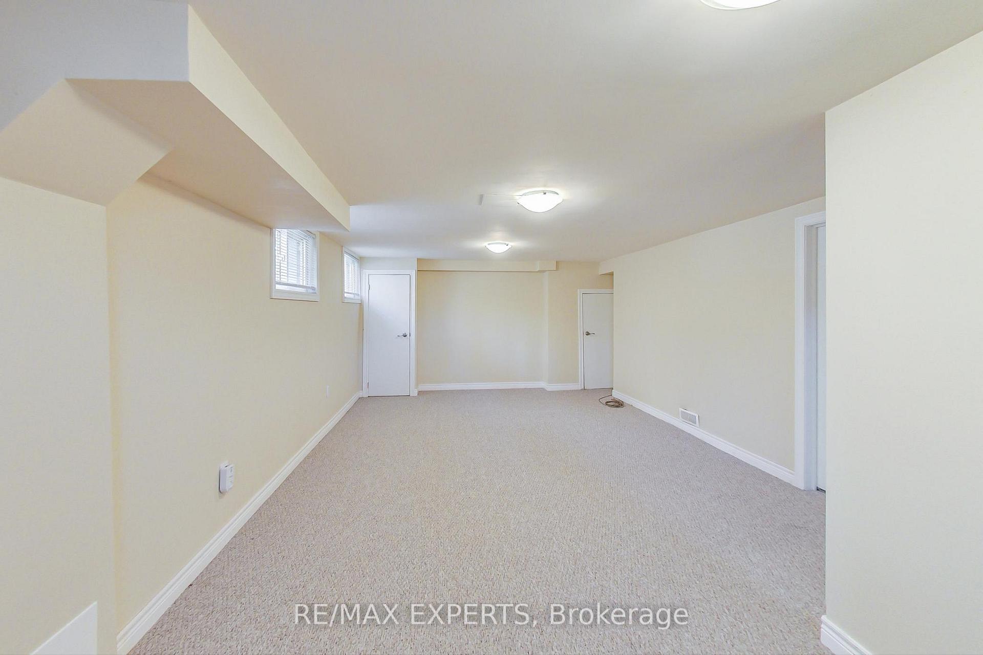 Photo 25 of 44 Dixon Road, Etobicoke, Humber Heights — HOMEH