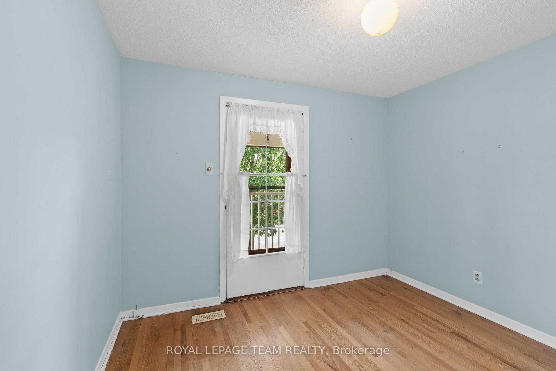 Photo 24 of 1875 Kilborn Avenue, Ottawa, Playfair Park — HOMEH