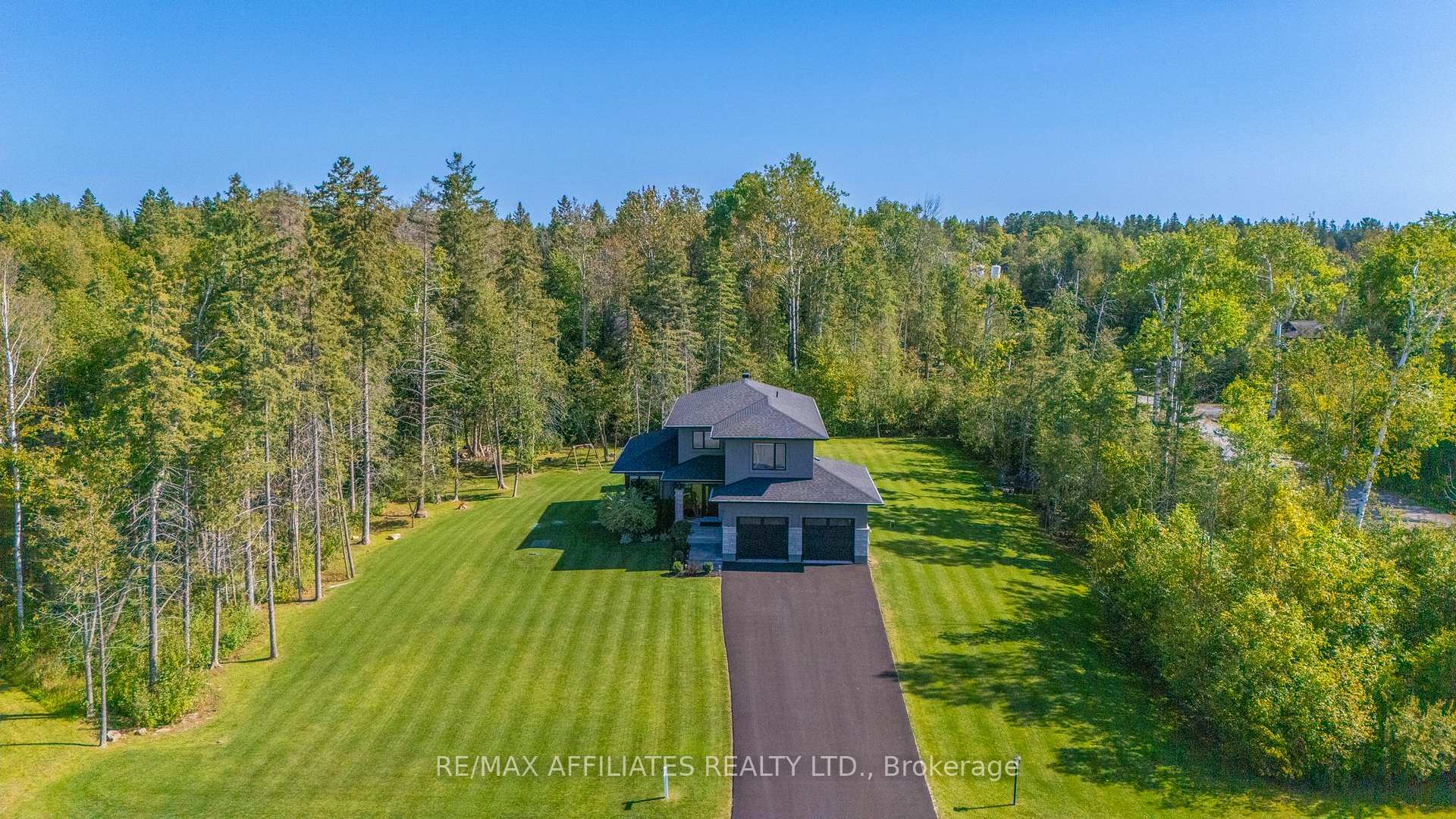 Photo 2 of 325 Ridgemont Drive, Beckwith, Beckwith Twp — HOMEH