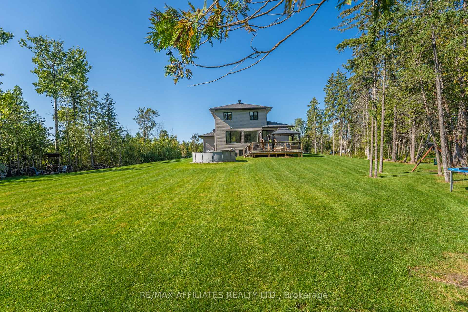 Photo 3 of 325 Ridgemont Drive, Beckwith, Beckwith Twp — HOMEH