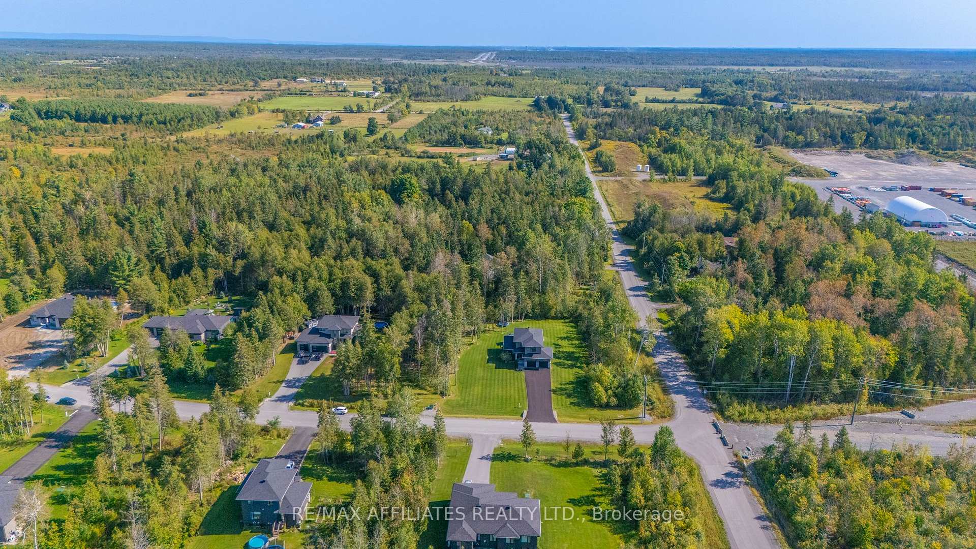 Photo 6 of 325 Ridgemont Drive, Beckwith, Beckwith Twp — HOMEH
