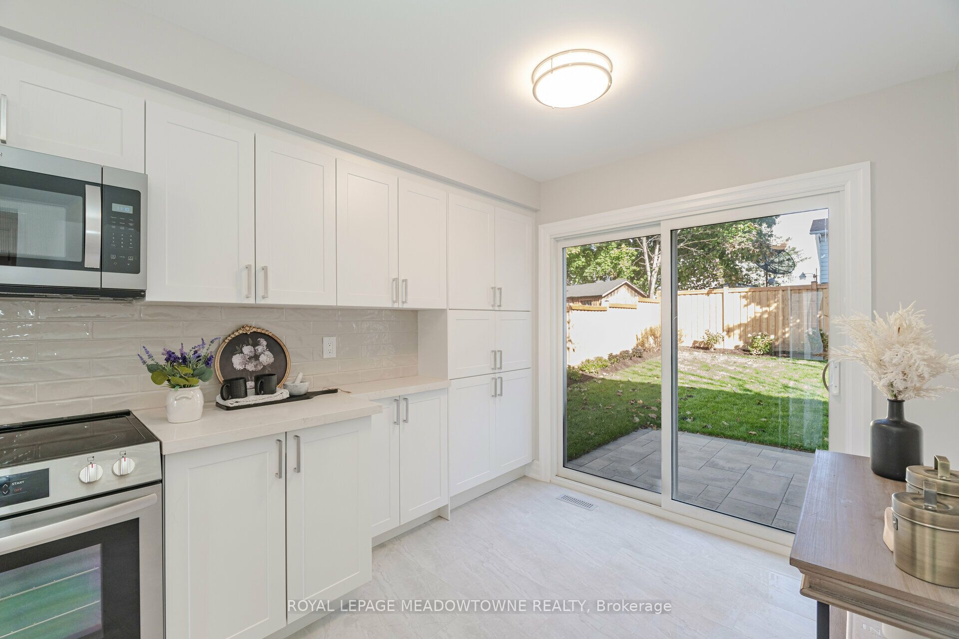 Photo 62 of 152 Hansen Road N, Brampton, Madoc — HOMEH