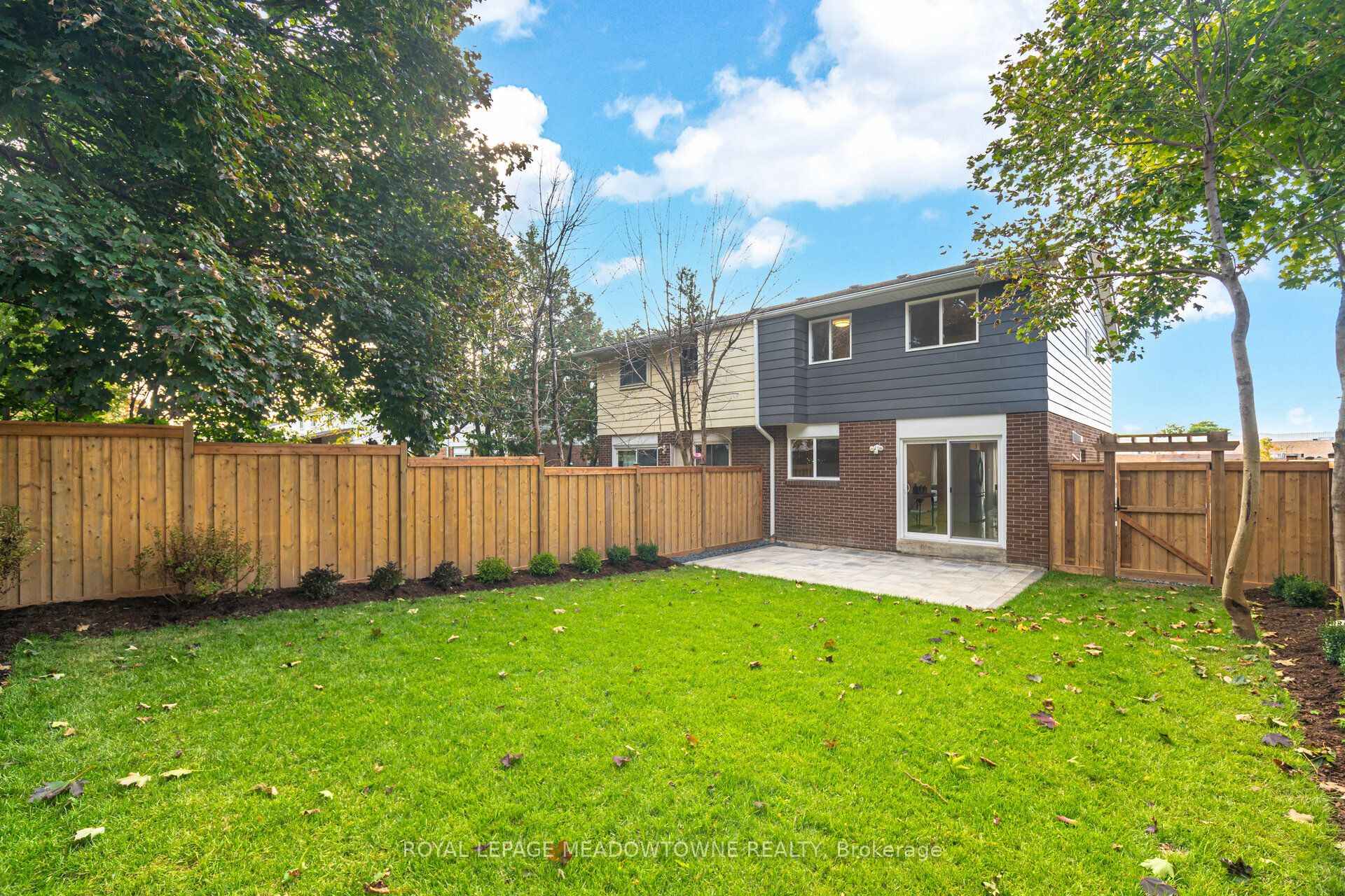 Photo 46 of 152 Hansen Road N, Brampton, Madoc — HOMEH