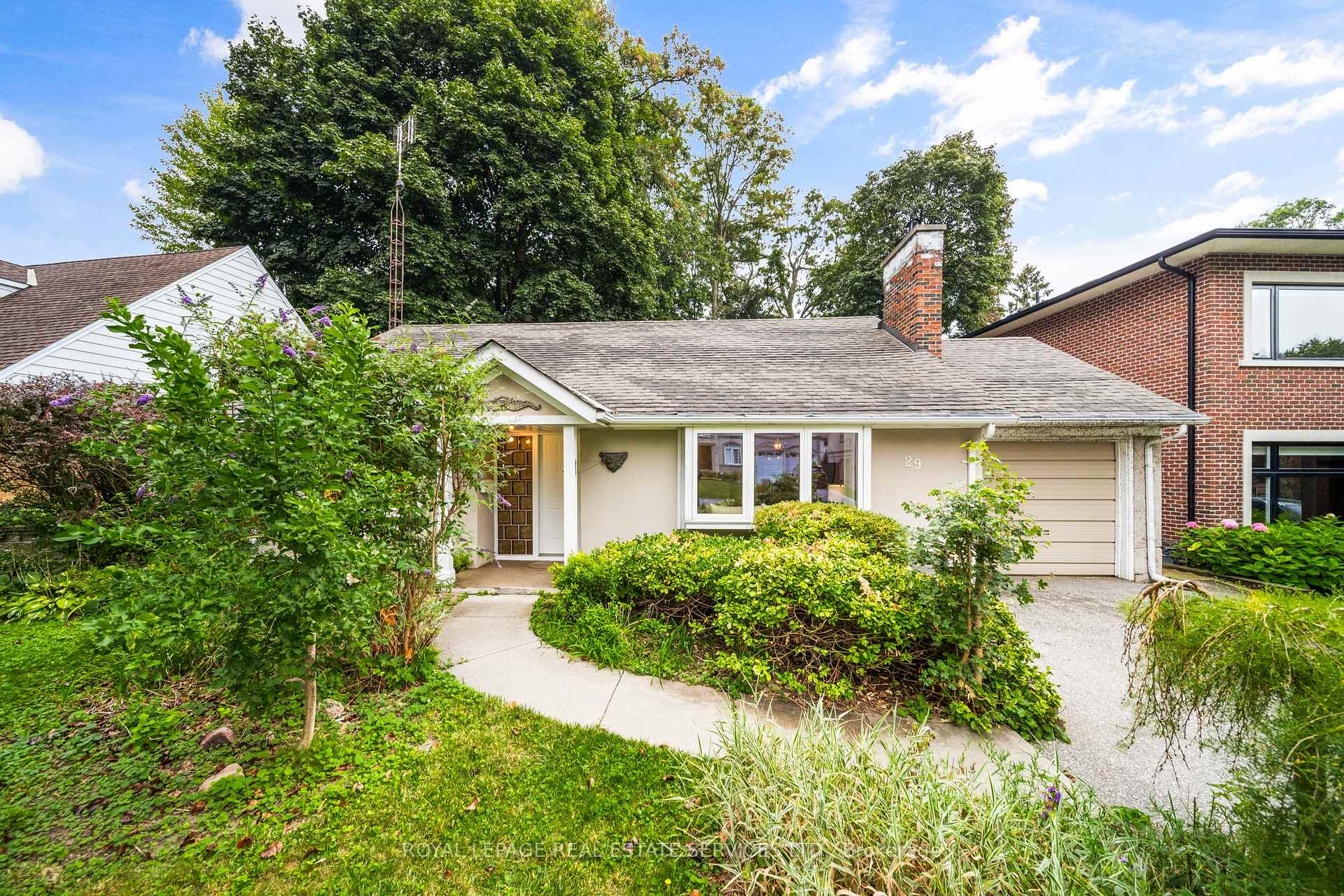 Front of 29 Robin Hood Road