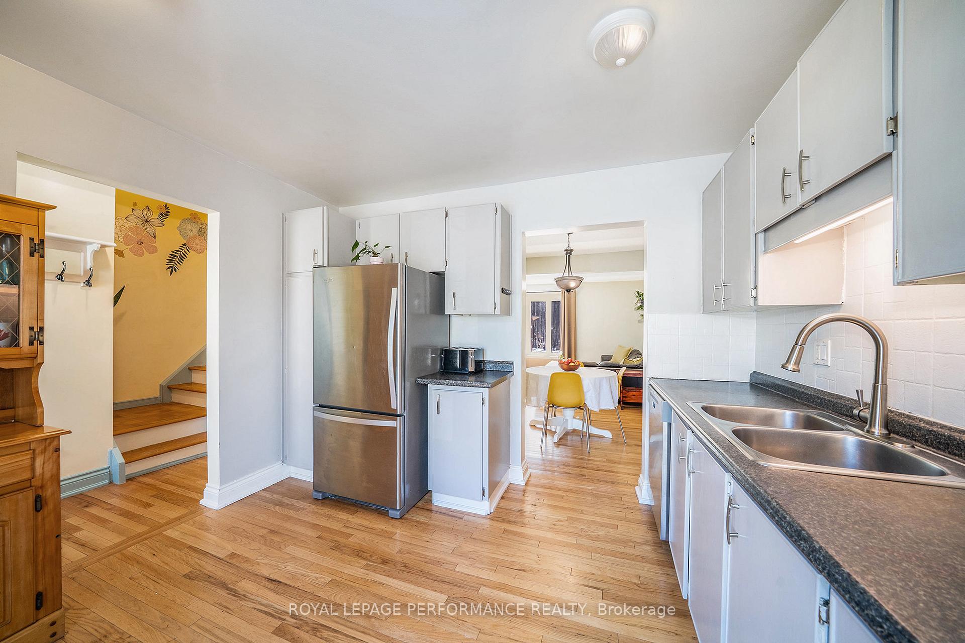 Photo 19 of 54 Glen Park Drive, Ottawa, Blackburn Hamlet (South) — HOMEH