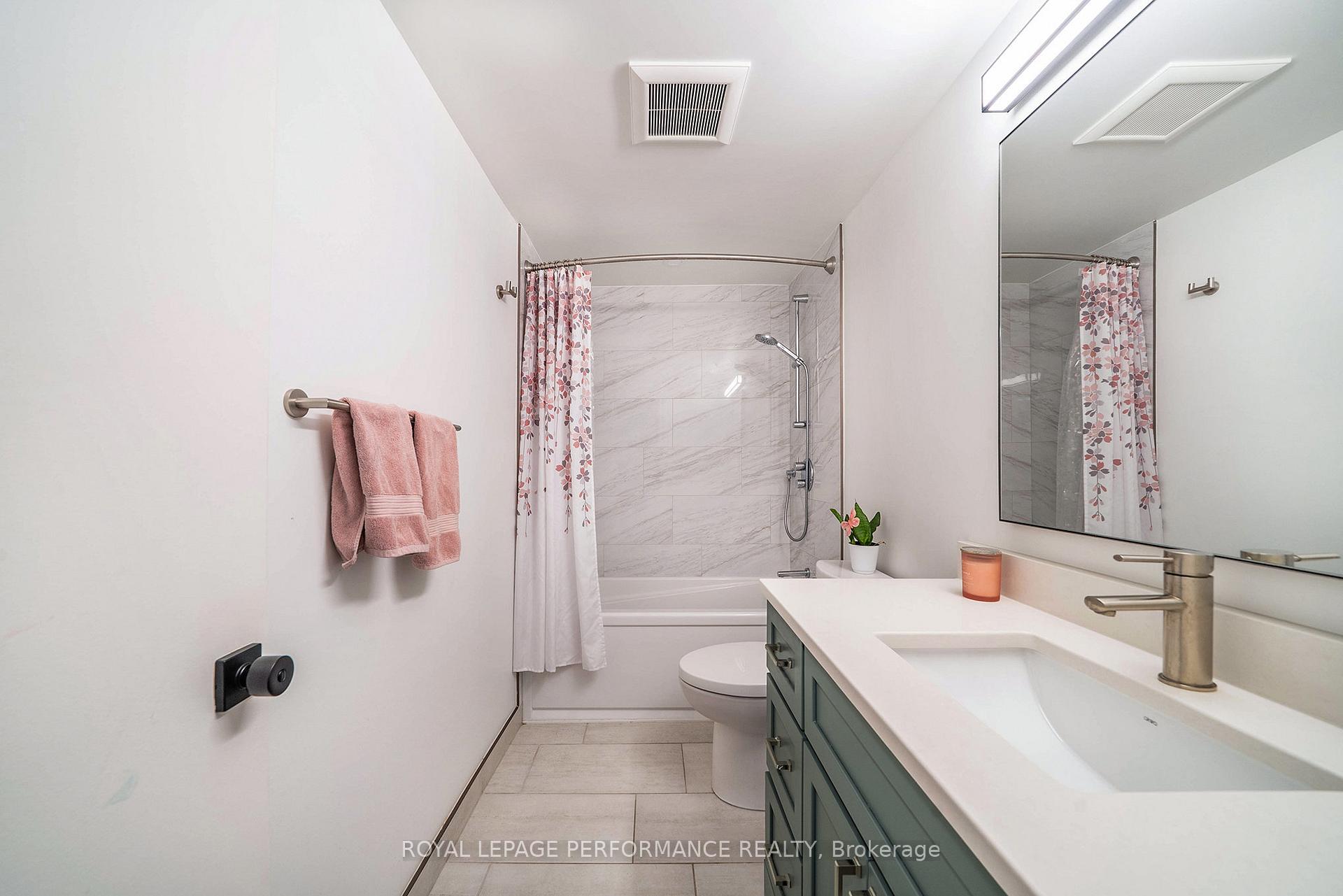 Photo 13 of 54 Glen Park Drive, Ottawa, Blackburn Hamlet (South) — HOMEH