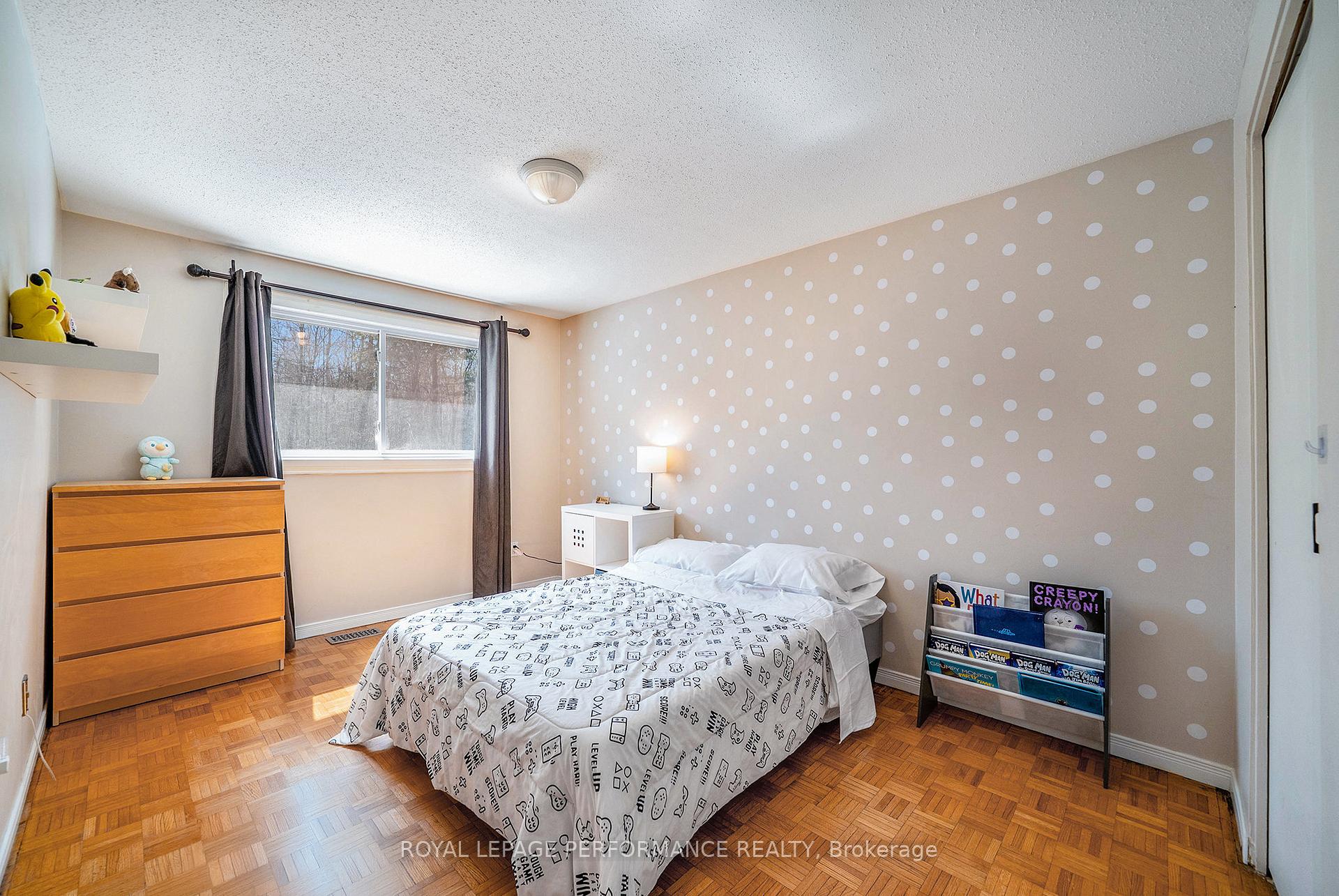 Photo 15 of 54 Glen Park Drive, Ottawa, Blackburn Hamlet (South) — HOMEH