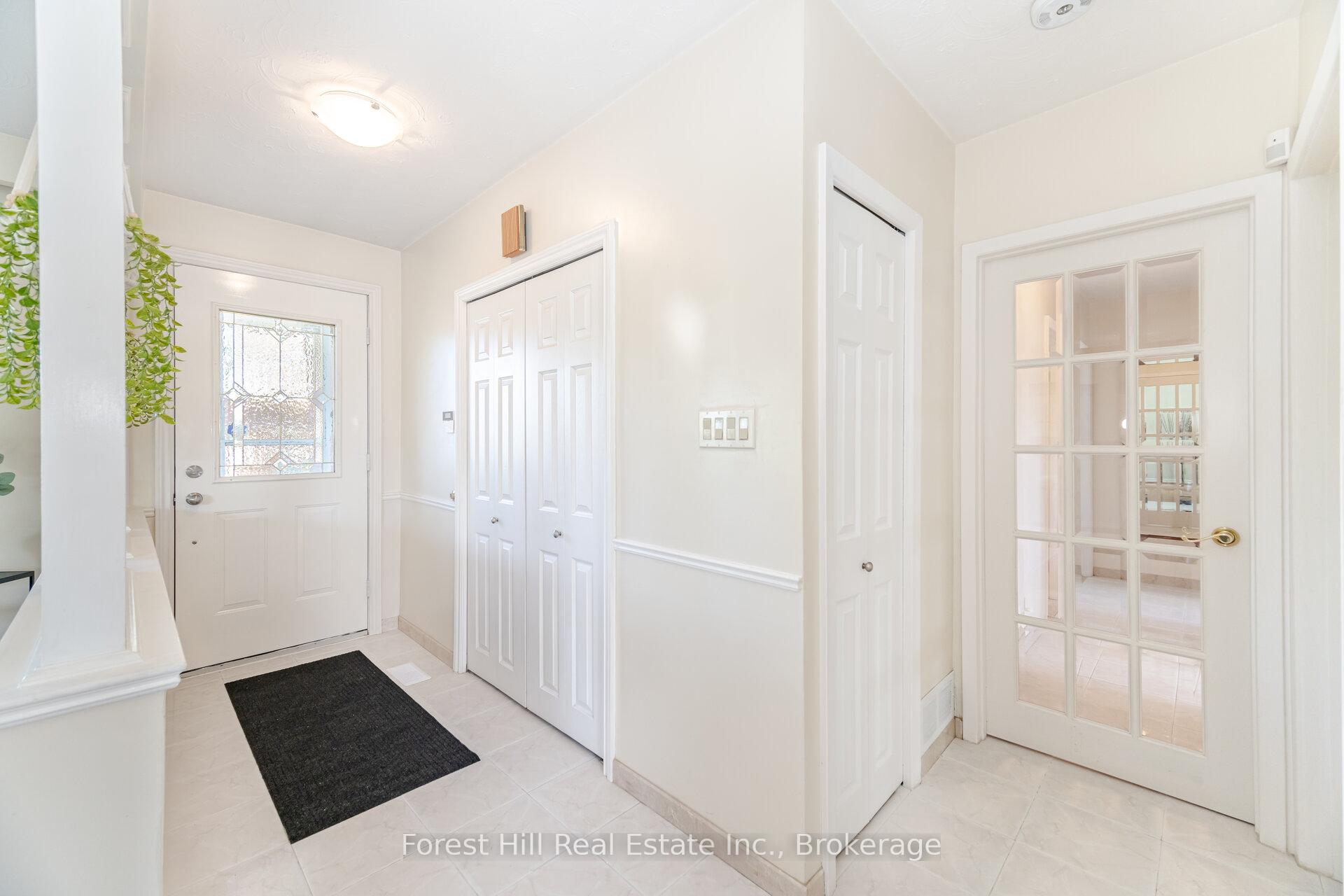 Photo 10 of 16 Bethwin Place, Etobicoke, Willowridge-Martingrove-Richview — HOMEH