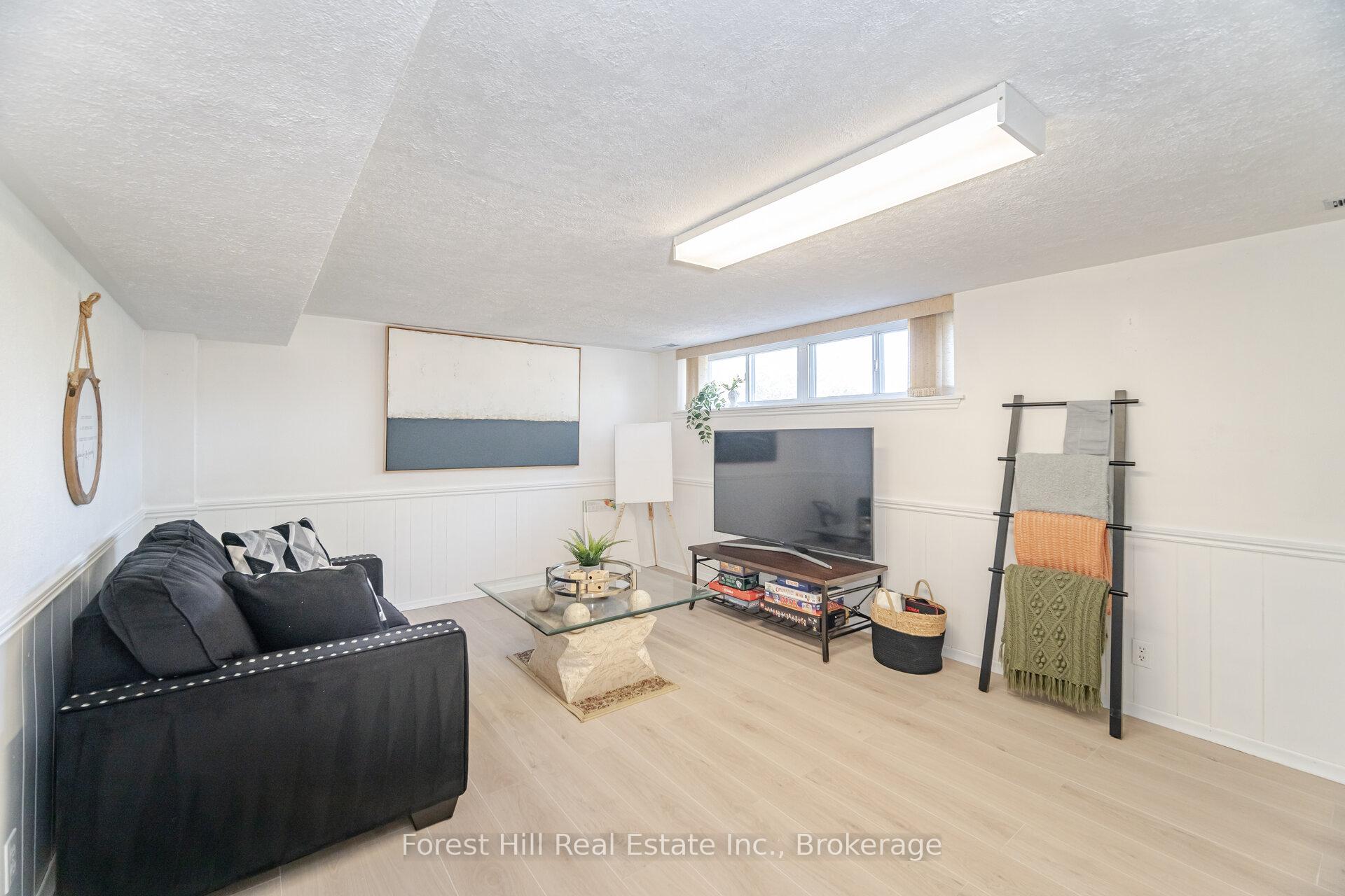 Photo 22 of 16 Bethwin Place, Etobicoke, Willowridge-Martingrove-Richview — HOMEH