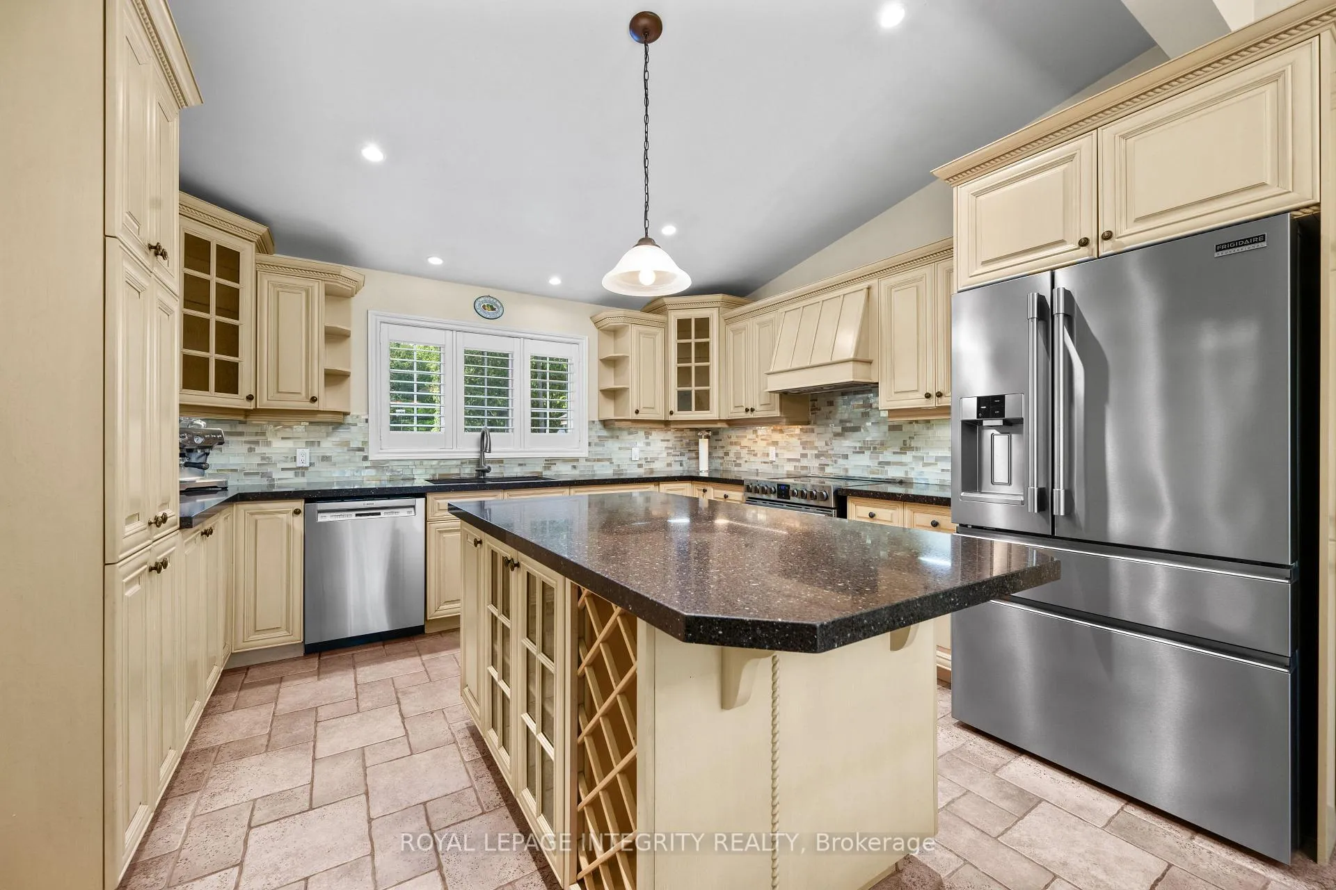Photo 18 of 3 Briarcliffe Drive, Ottawa, Rothwell Heights — HOMEH