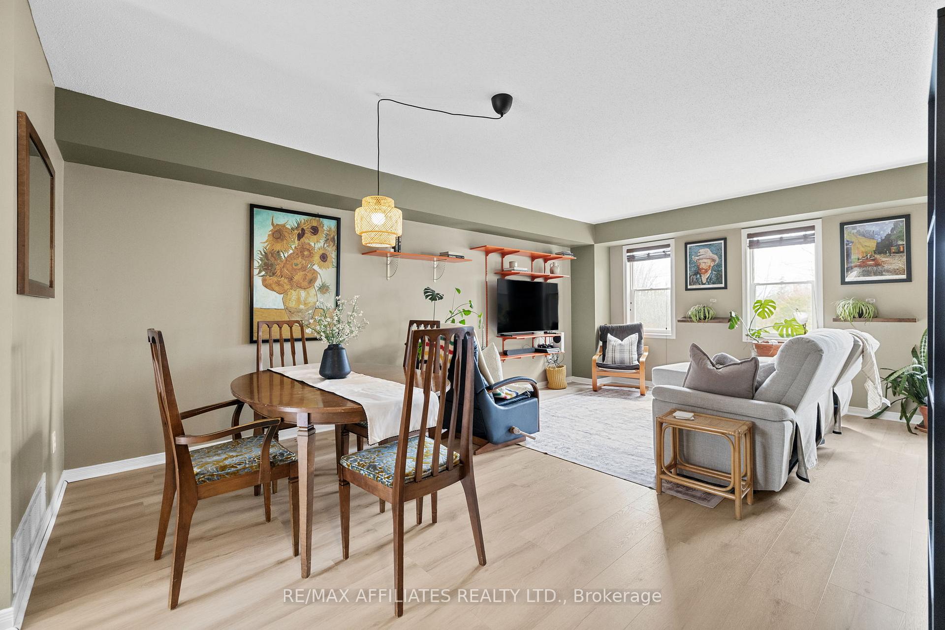 Photo 6 of 99 Glenhaven Private, Ottawa, Brookfield Gardens — HOMEH