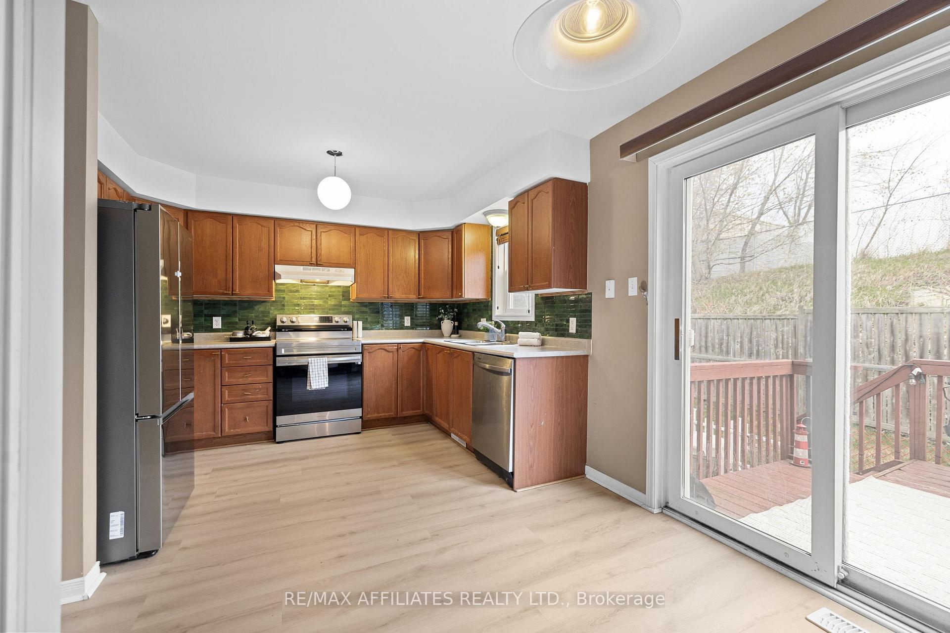 Photo 14 of 99 Glenhaven Private, Ottawa, Brookfield Gardens — HOMEH