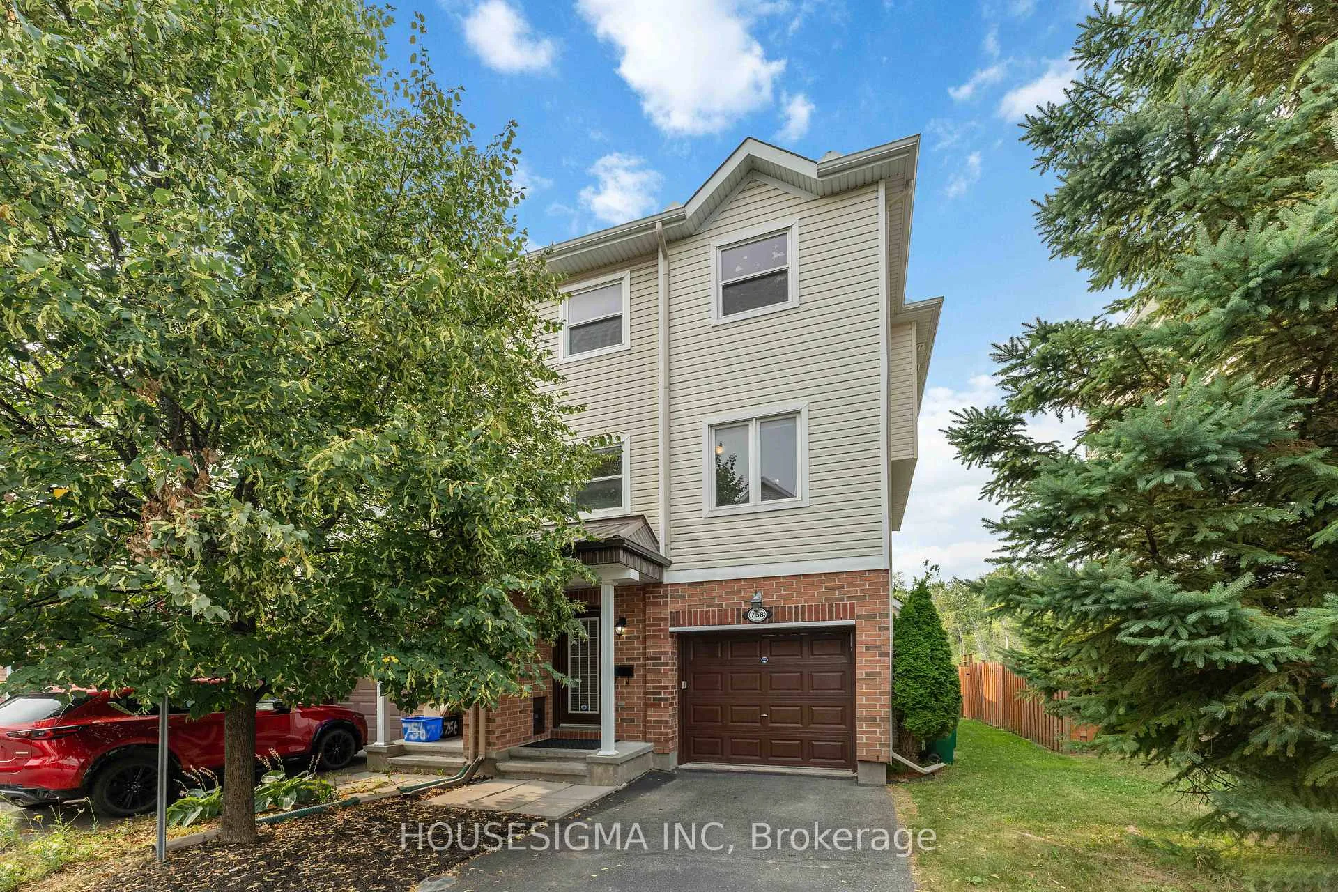 Photo 2 of 758 Sanibel Private, Ottawa, Westcliffe Estates — HOMEH