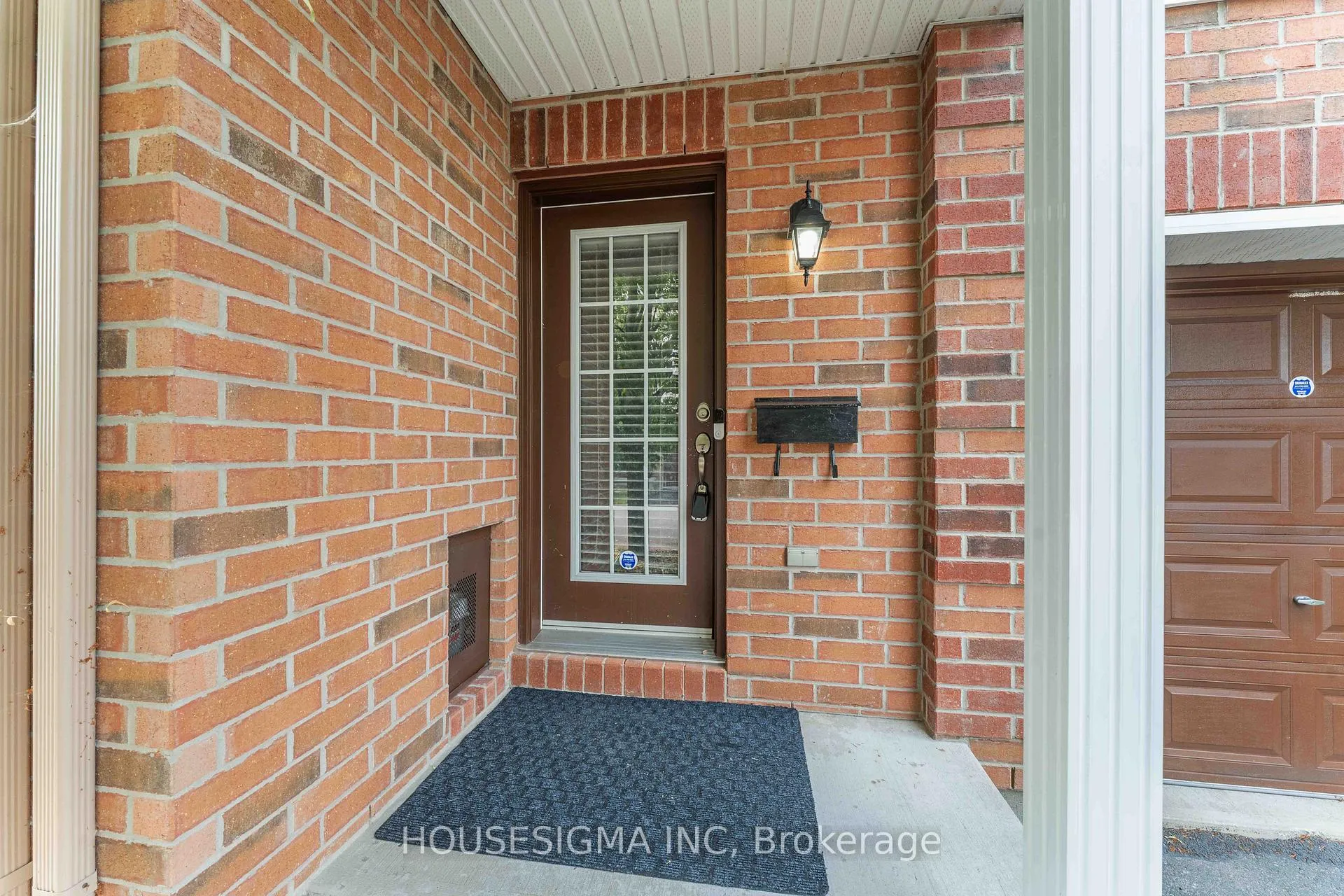 Photo 3 of 758 Sanibel Private, Ottawa, Westcliffe Estates — HOMEH
