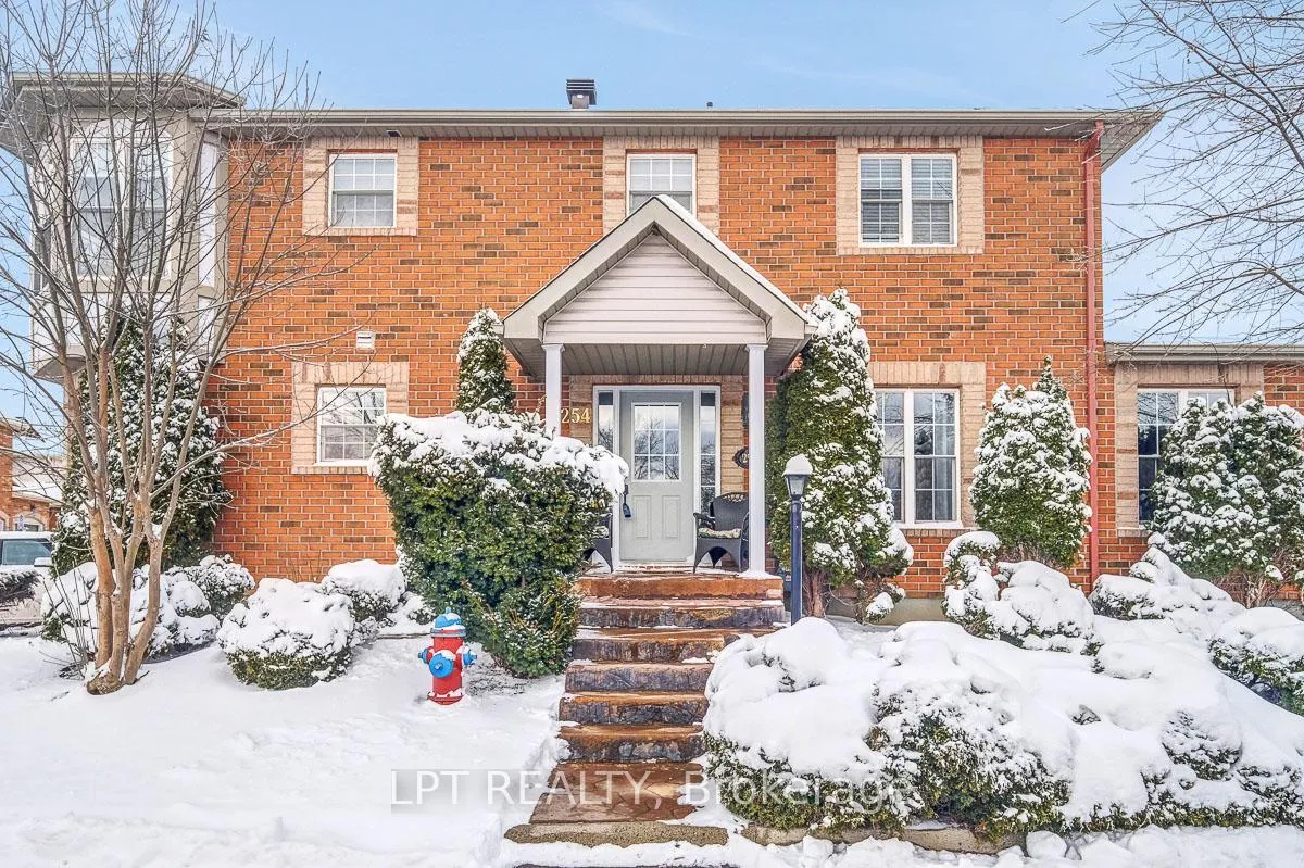 Front of 254 Westvalley Private