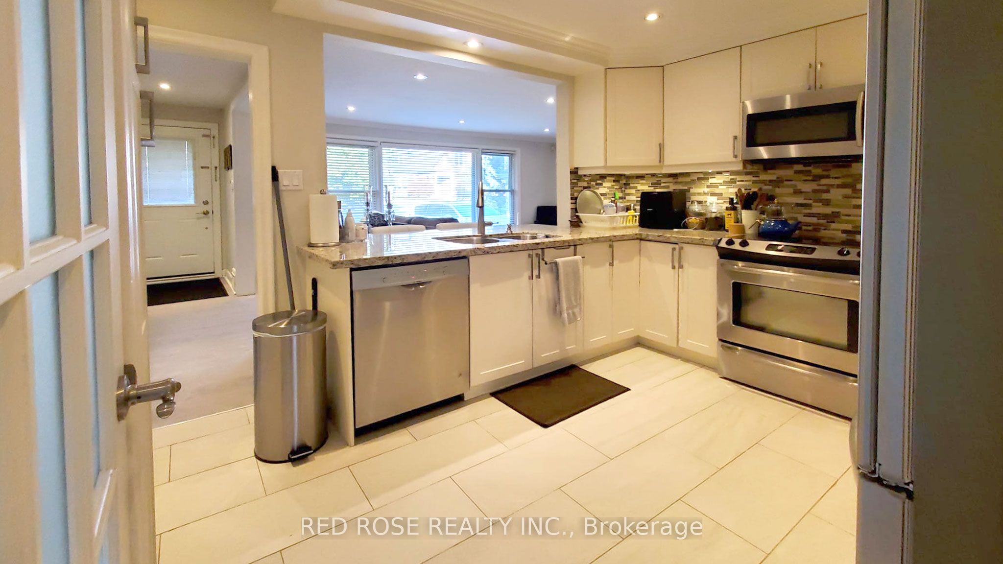 Photo 34 of Unit Upper, 11 Parkway Avenue, Vaughan, Uplands — HOMEH