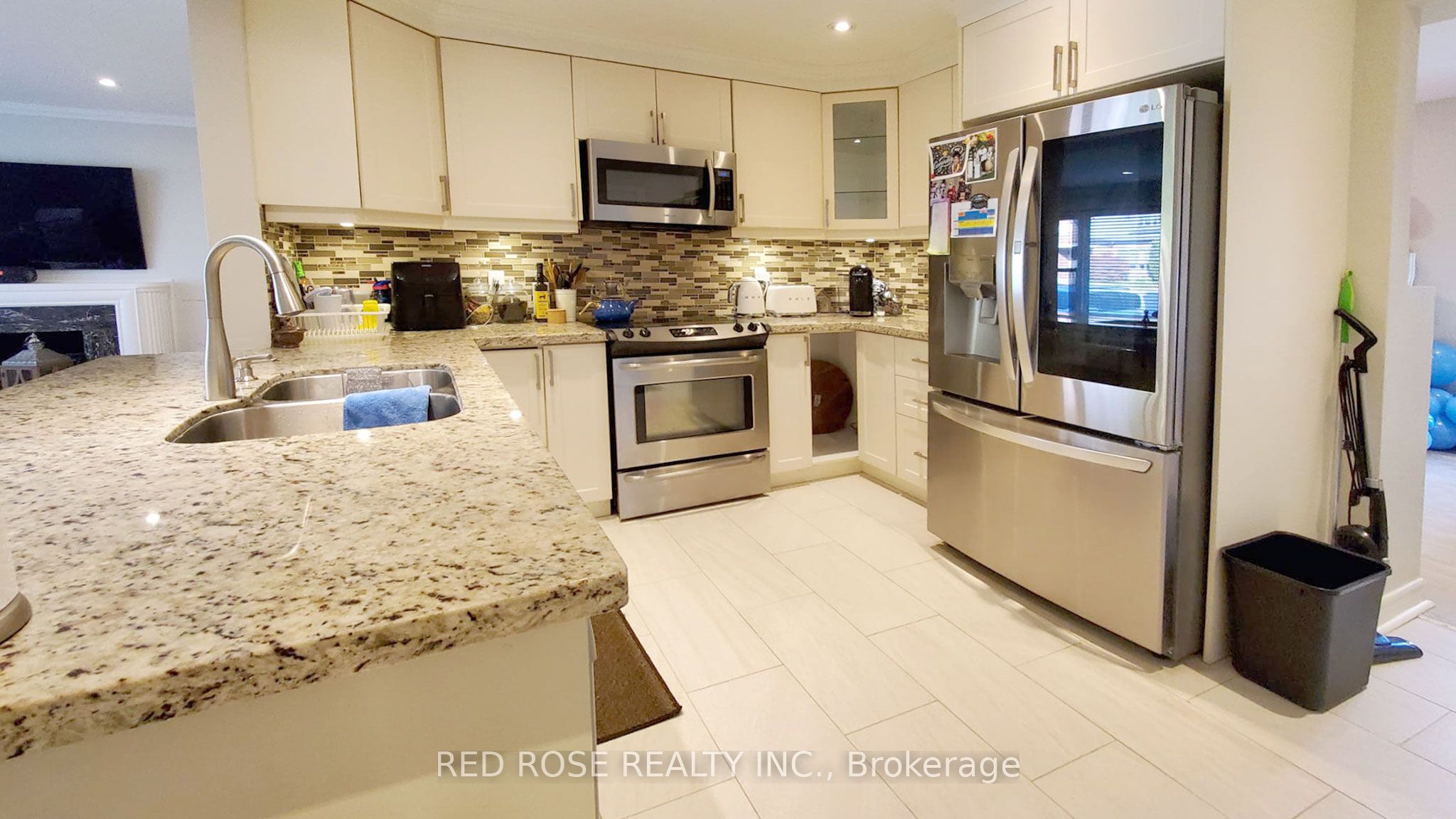 Photo 33 of Unit Upper, 11 Parkway Avenue, Vaughan, Uplands — HOMEH
