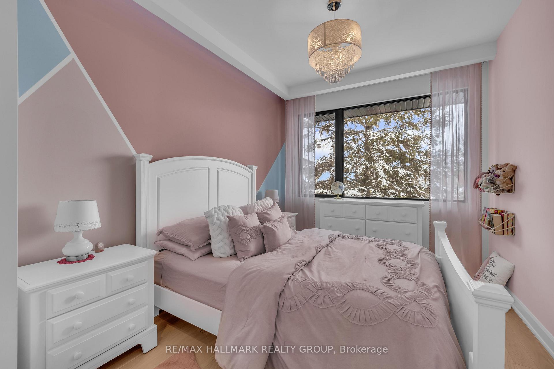 Photo 16 of 77B Kenora Street, Ottawa, Ottawa West — HOMEH
