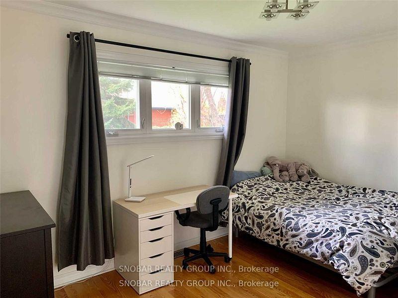 Photo 9 of 70 Poynter Drive, Etobicoke, Kingsview Village-The Westway — HOMEH
