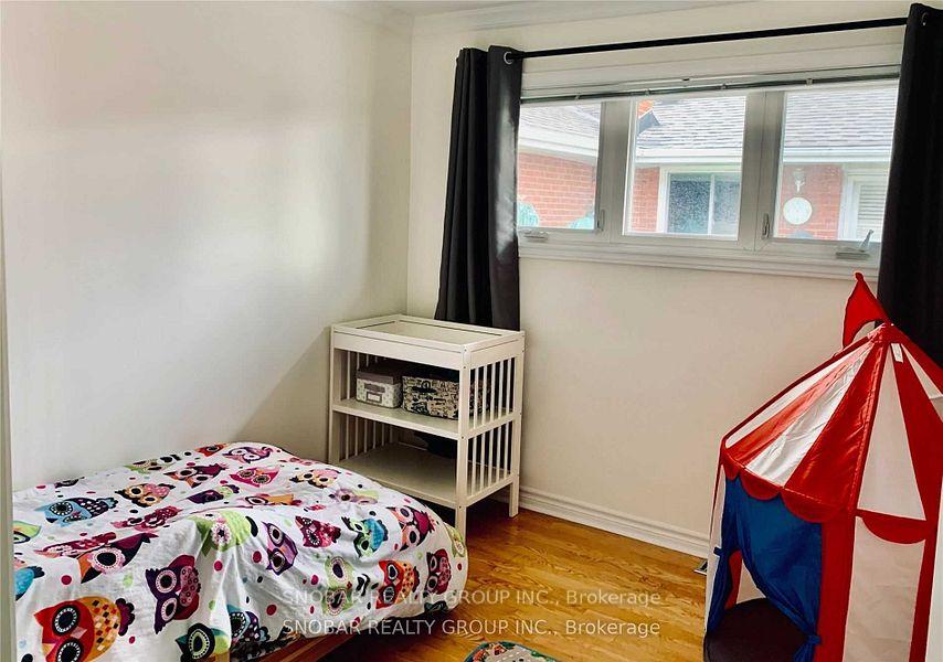 Photo 10 of 70 Poynter Drive, Etobicoke, Kingsview Village-The Westway — HOMEH
