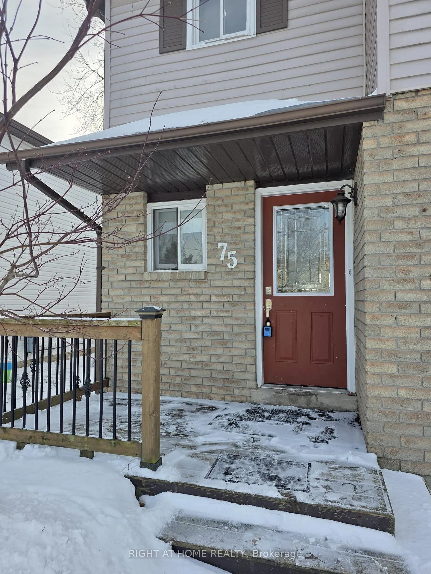 Photo 2 of 75 Corbett Drive, Barrie, Grove East — HOMEH
