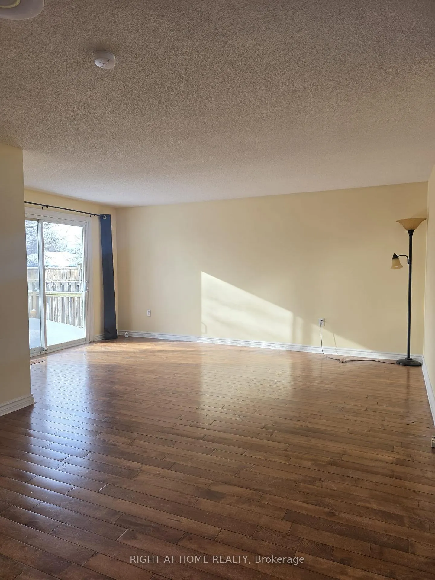 Photo 7 of 75 Corbett Drive, Barrie, Grove East — HOMEH