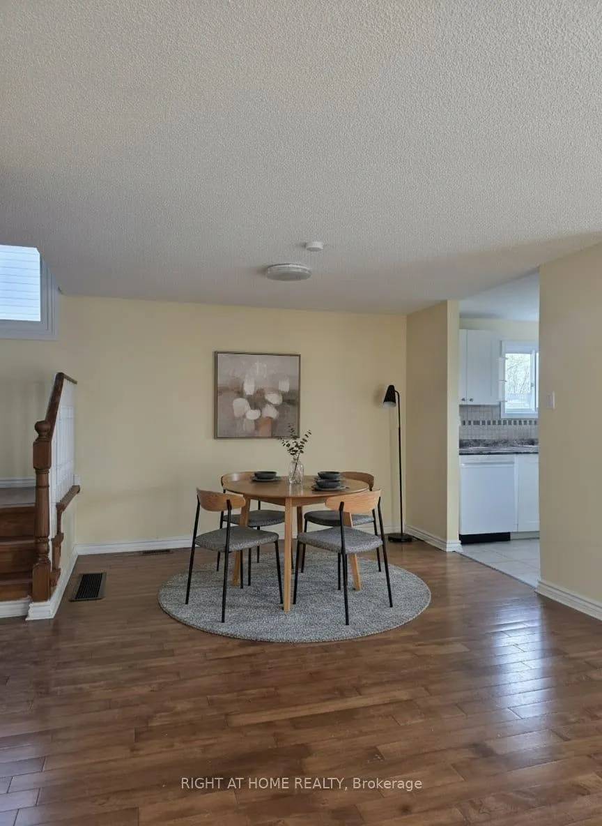 Photo 17 of 75 Corbett Drive, Barrie, Grove East — HOMEH
