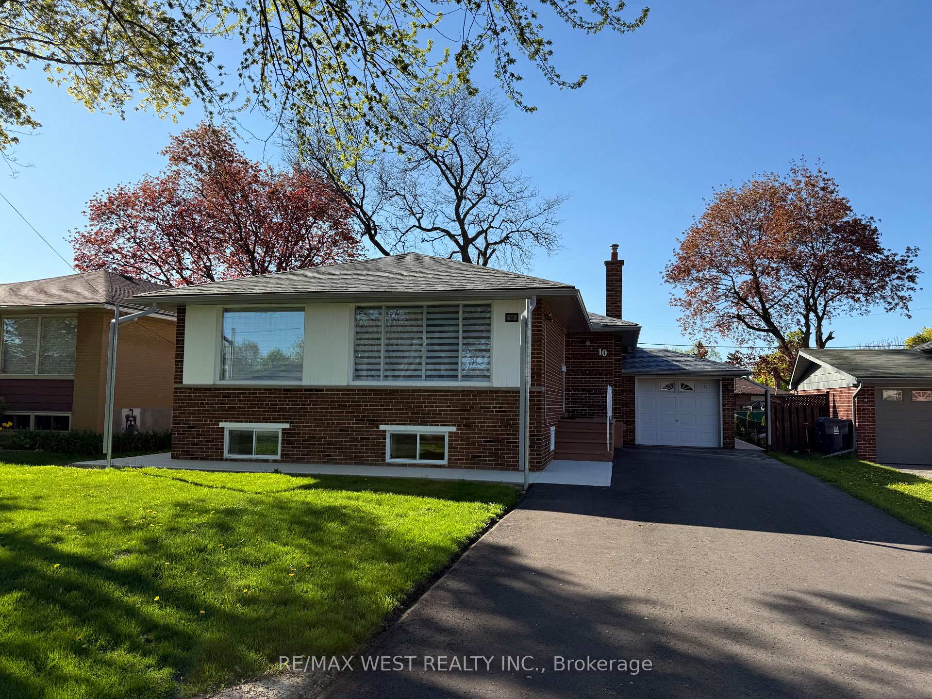Front of Unit BSMT, 10 Tynevale Drive